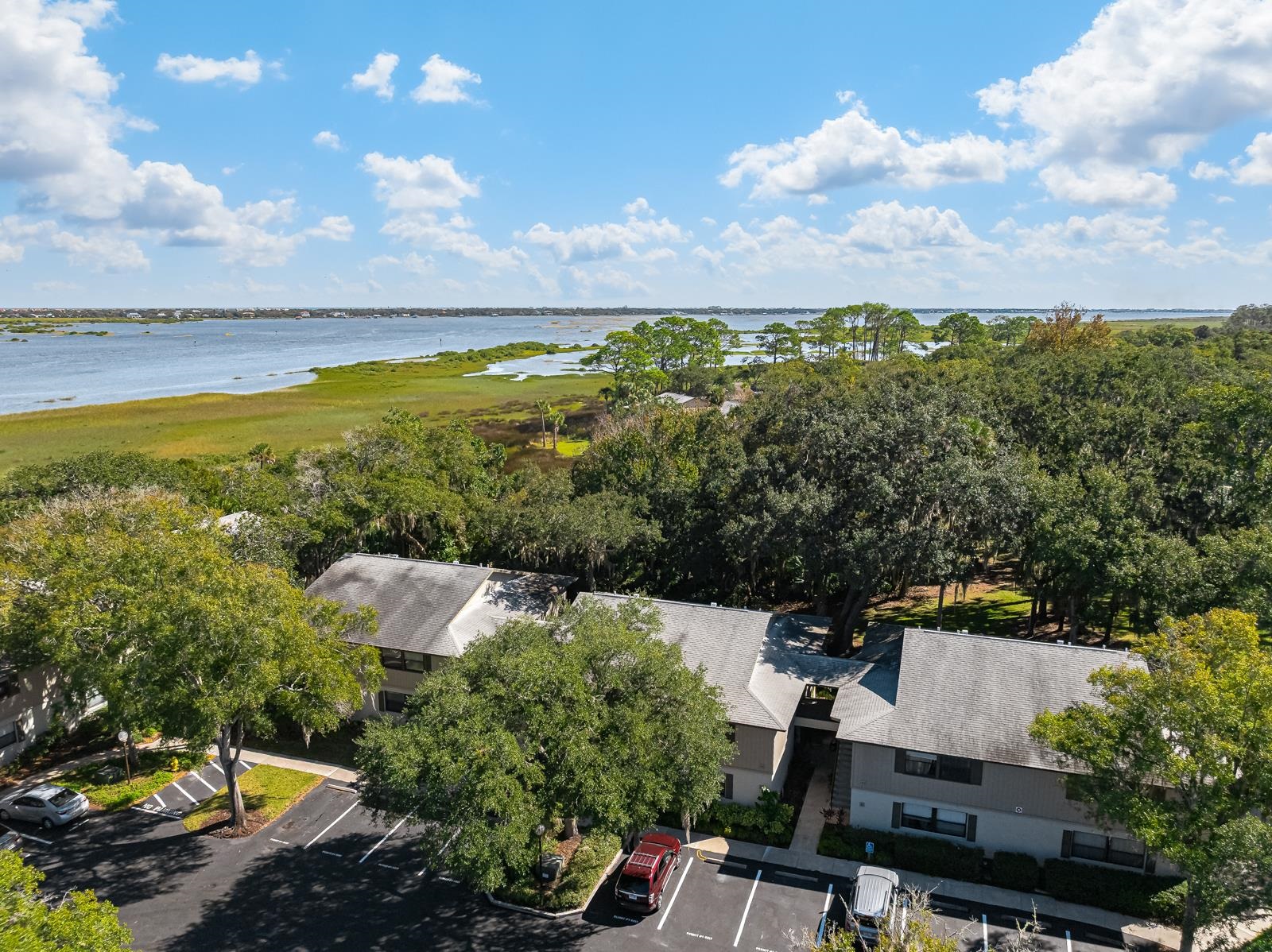 Image 36 of 52 For 37 Alcira Ct