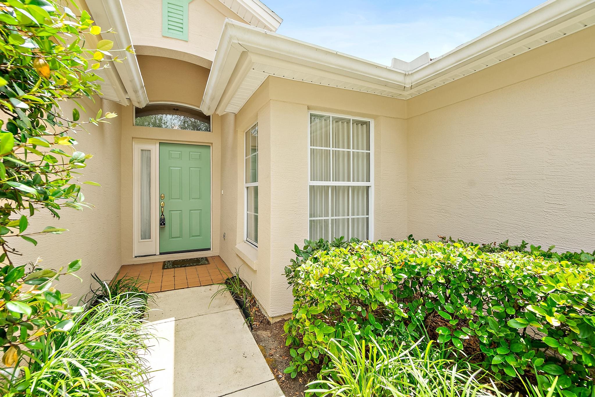 Image 2 of 33 For 10 Chatham Pl