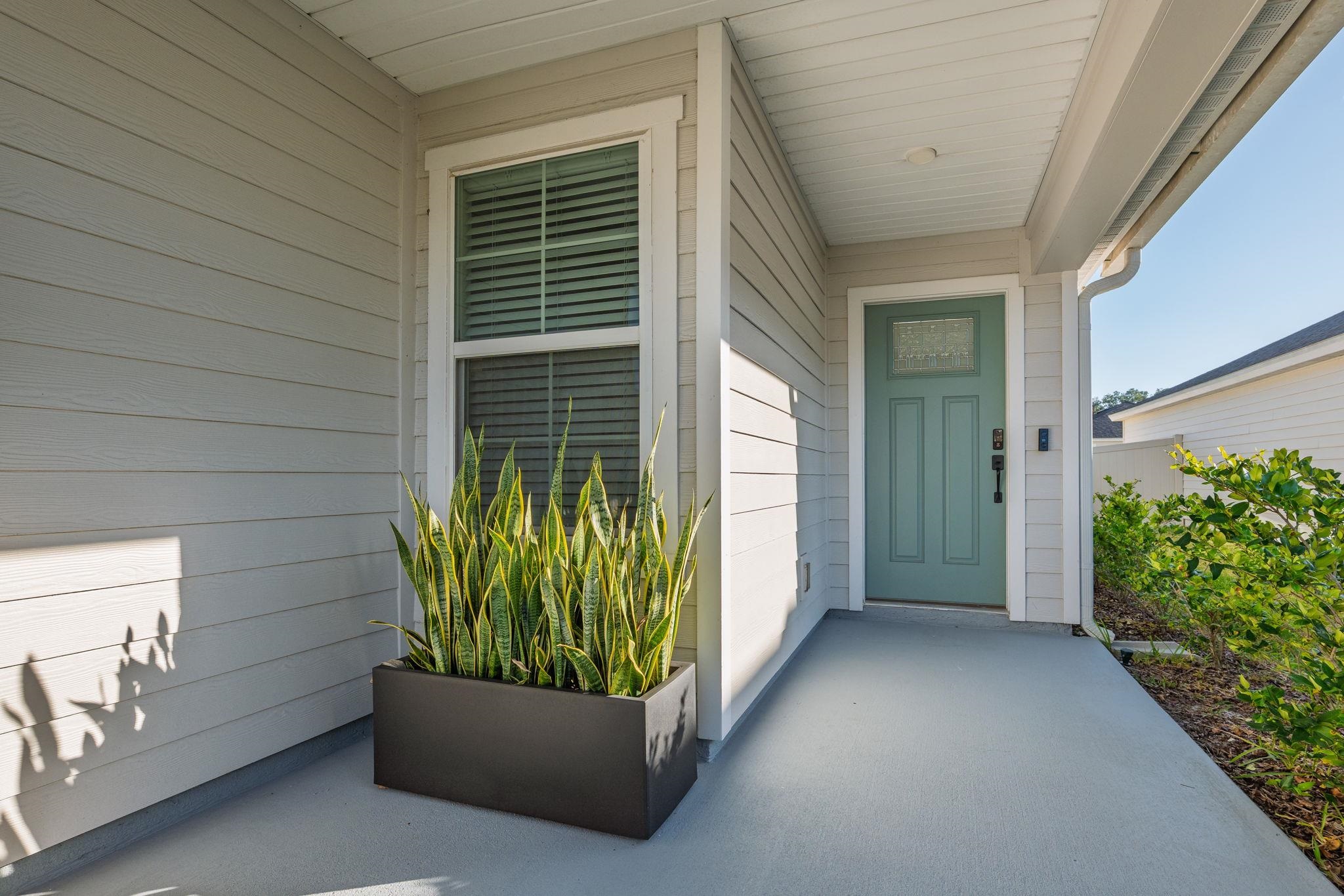 Image 10 of 43 For 28 Peace River Rd