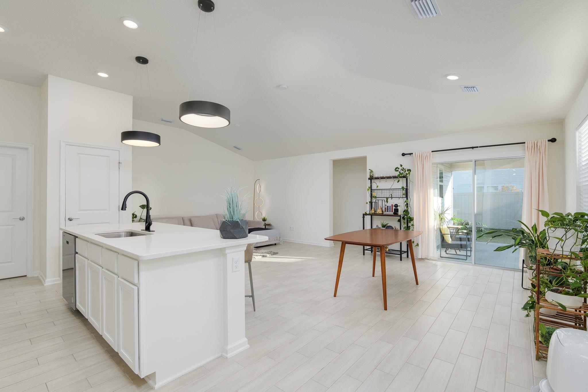 Image 12 of 43 For 28 Peace River Rd