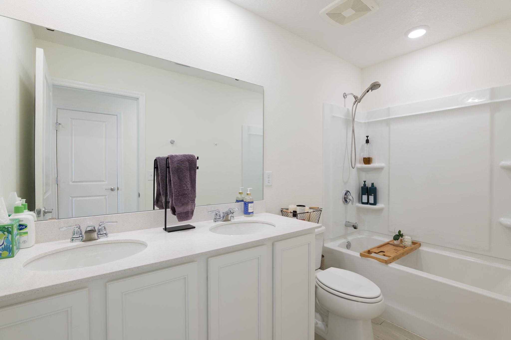 Image 24 of 43 For 28 Peace River Rd