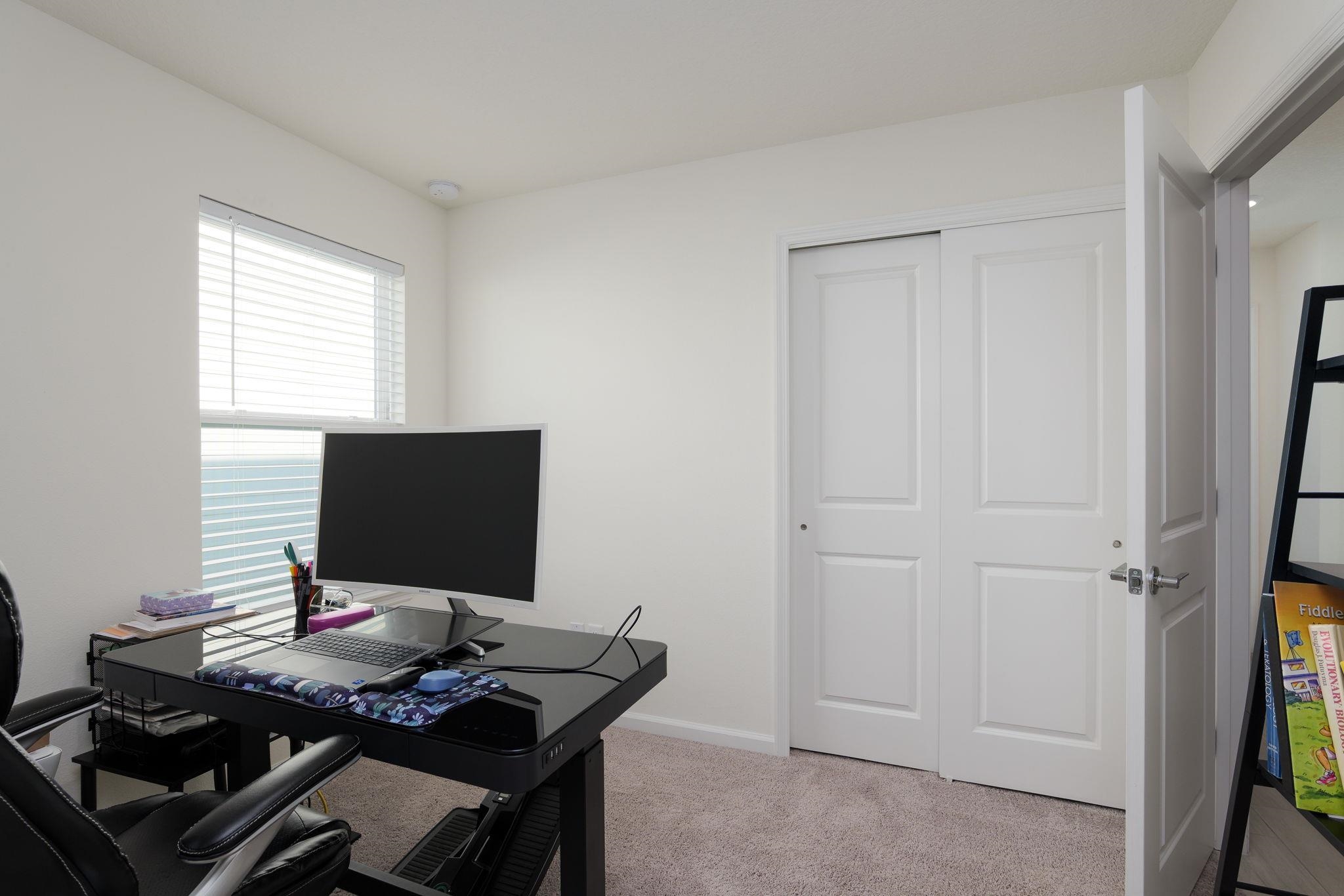 Image 28 of 43 For 28 Peace River Rd