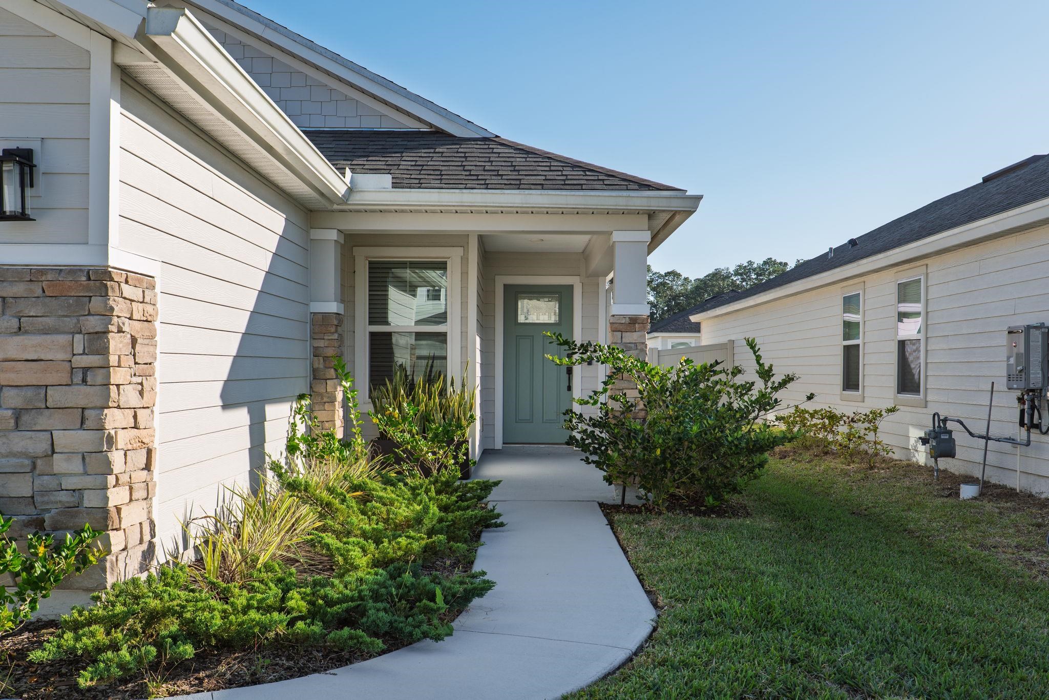 Image 9 of 43 For 28 Peace River Rd