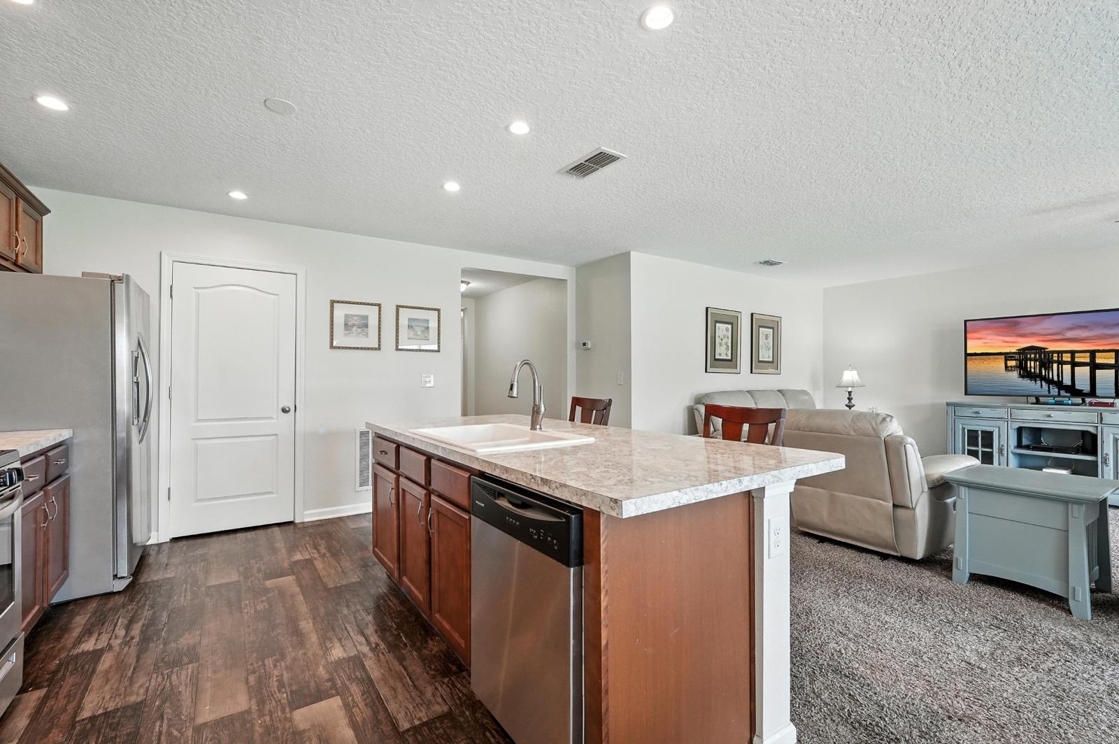 Image 16 of 59 For 119 Fairway Ct