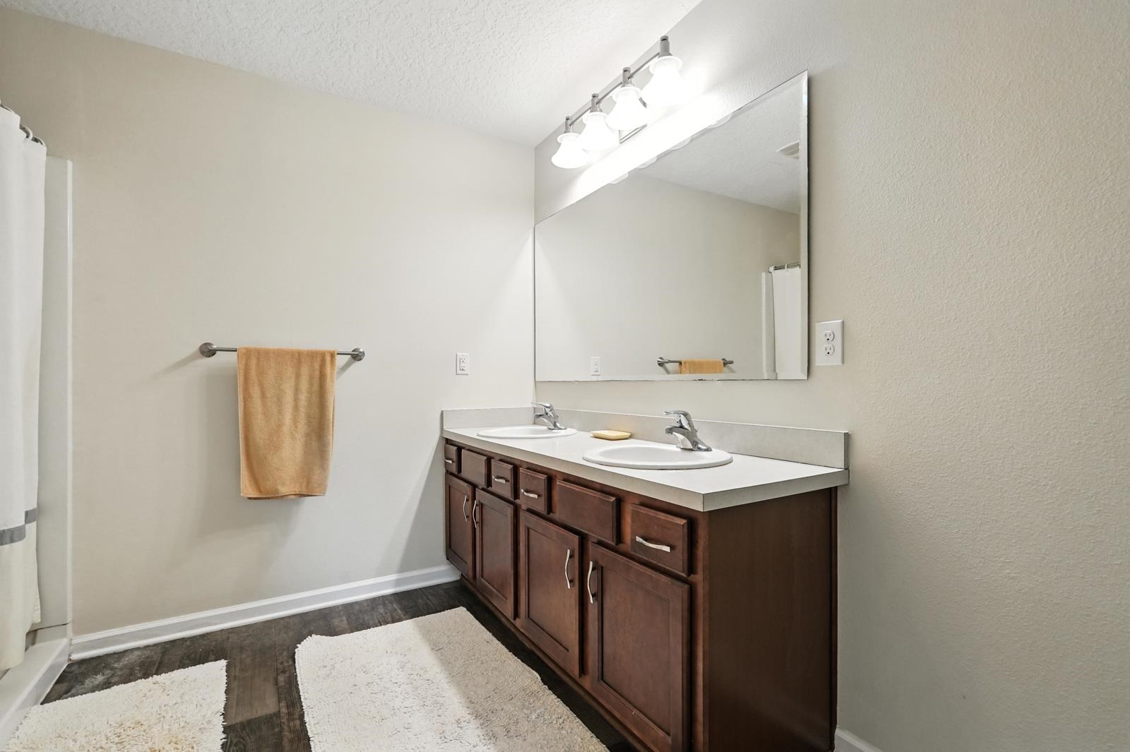 Image 20 of 59 For 119 Fairway Ct