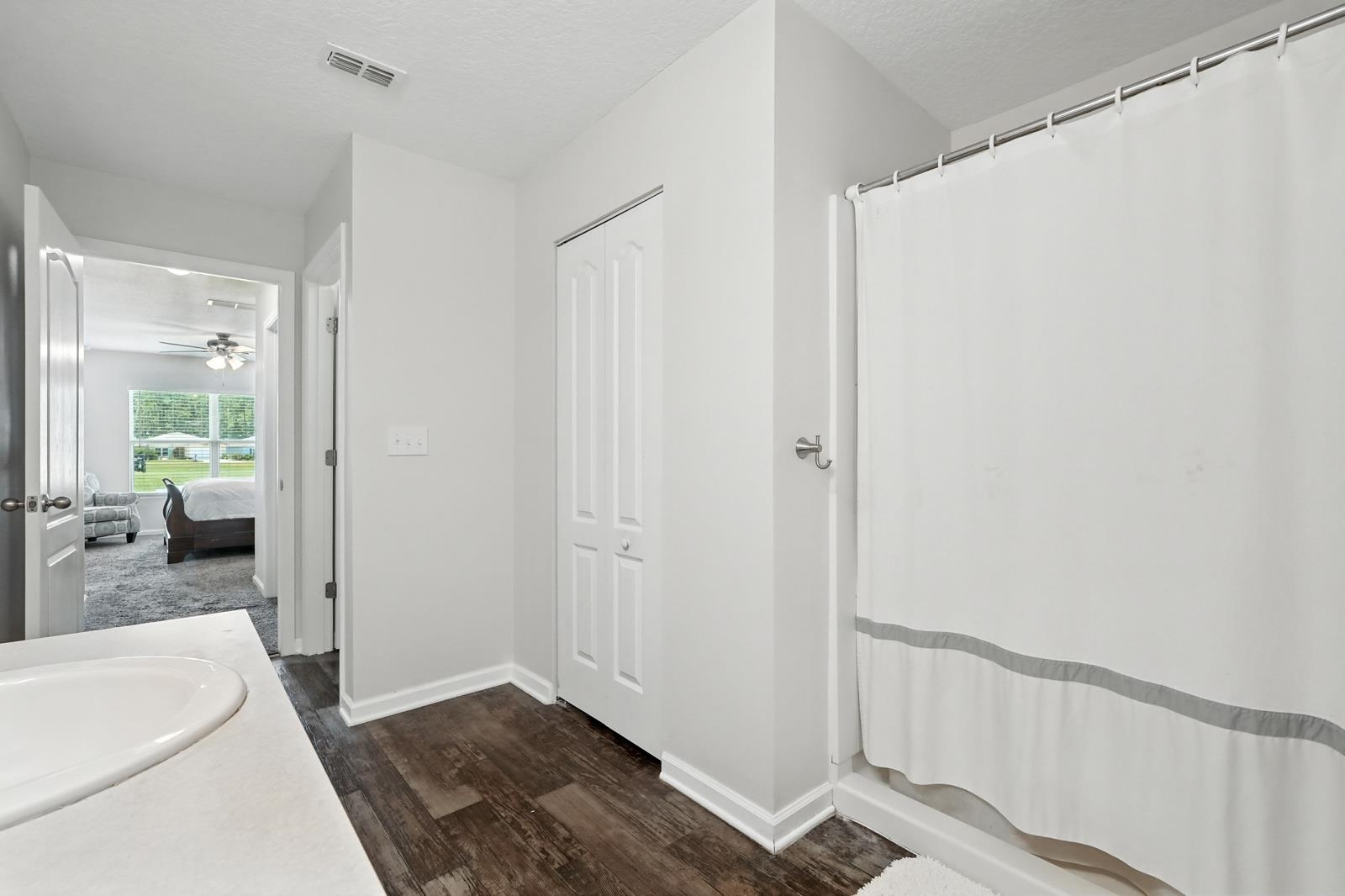 Image 21 of 59 For 119 Fairway Ct