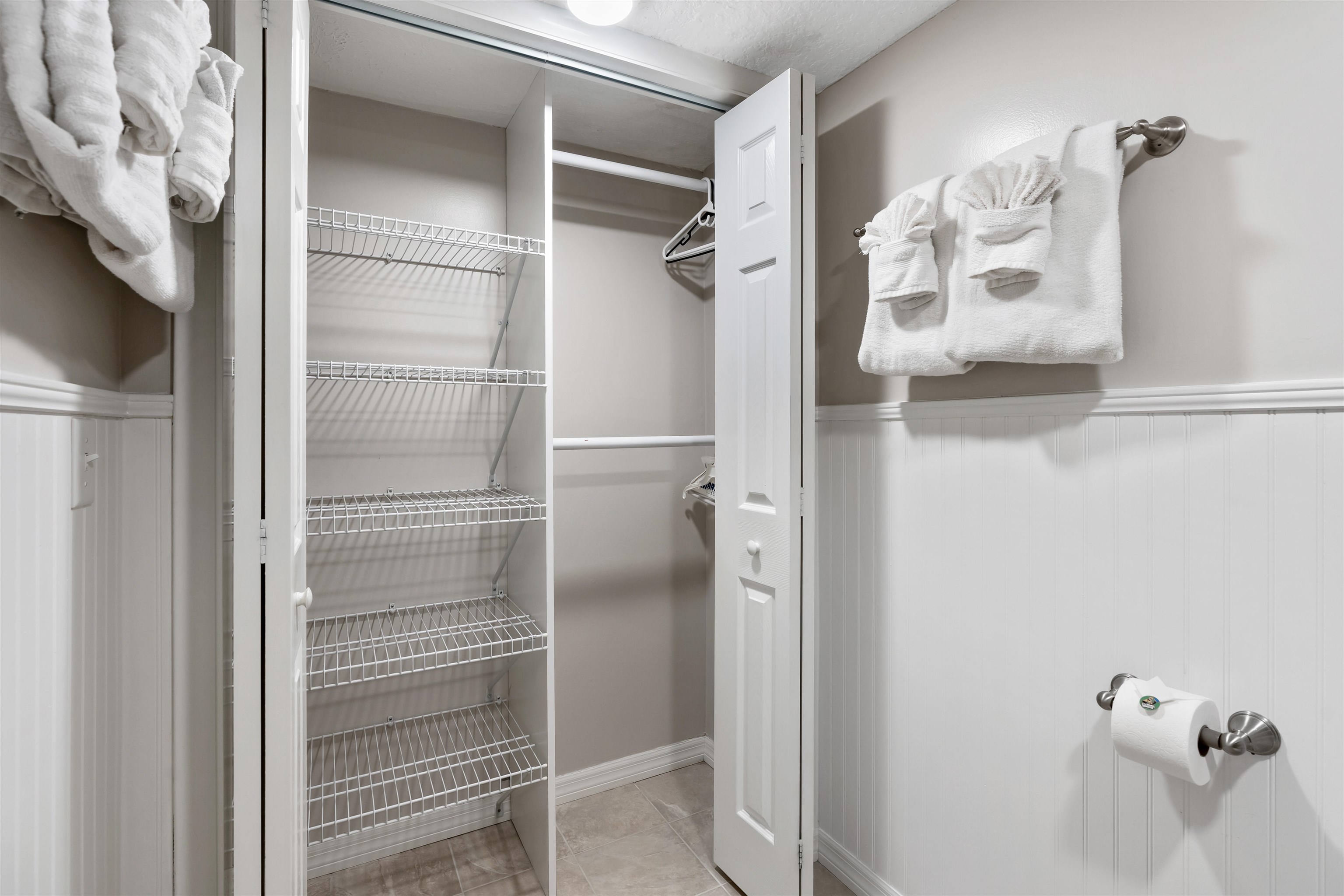 Image 14 of 69 For 2 Dondanville Rd  207