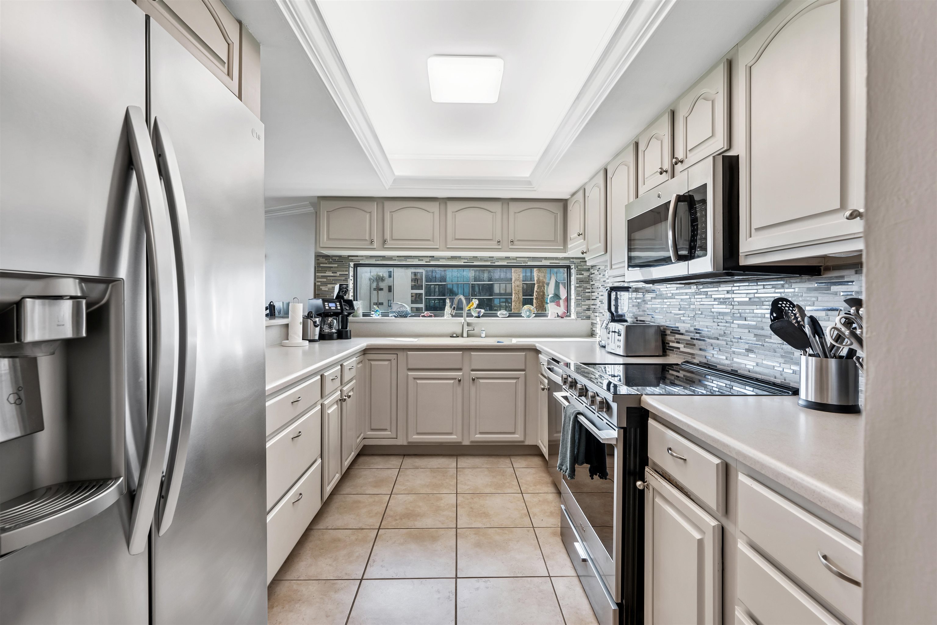 Image 2 of 69 For 2 Dondanville Rd  207