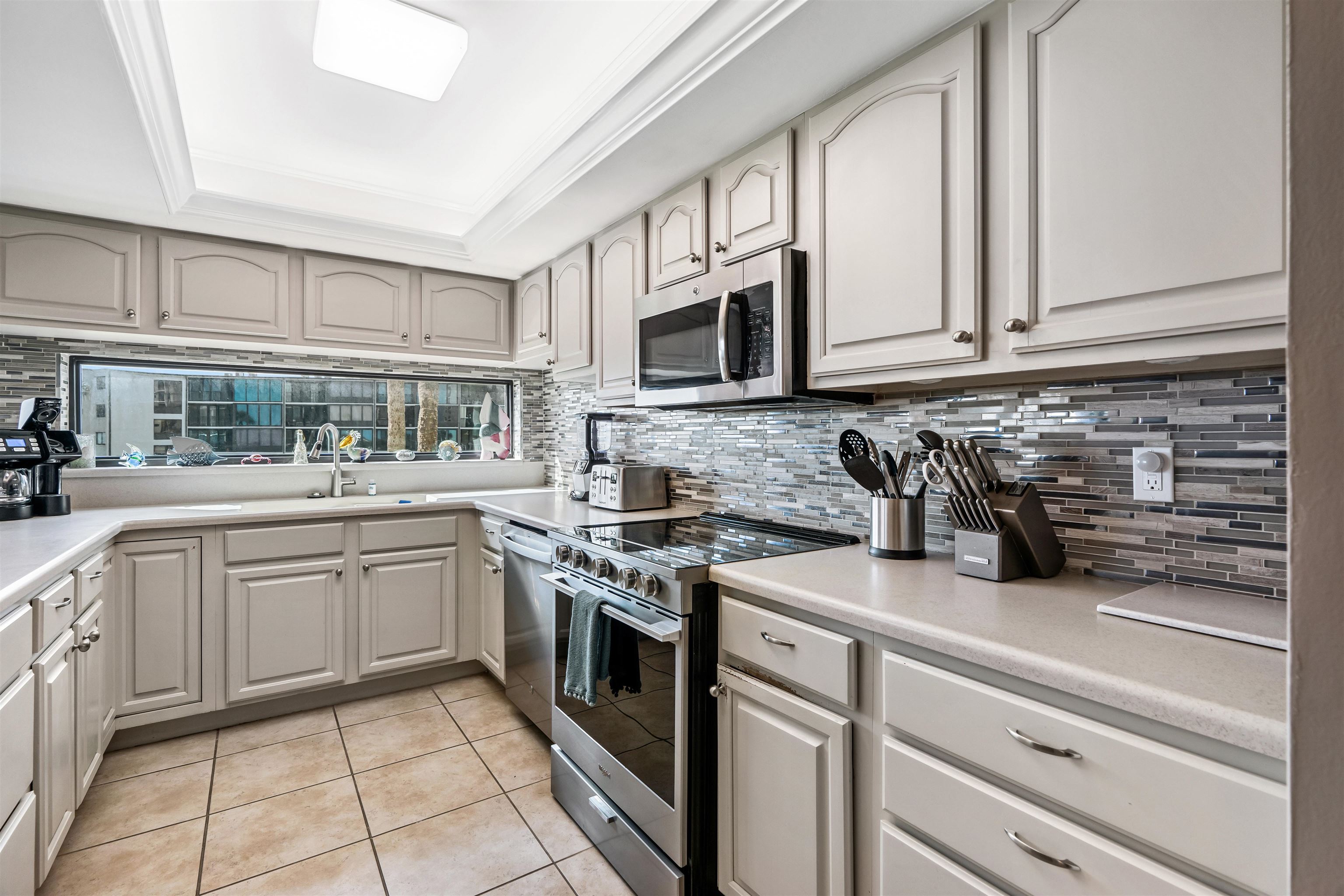 Image 3 of 69 For 2 Dondanville Rd  207