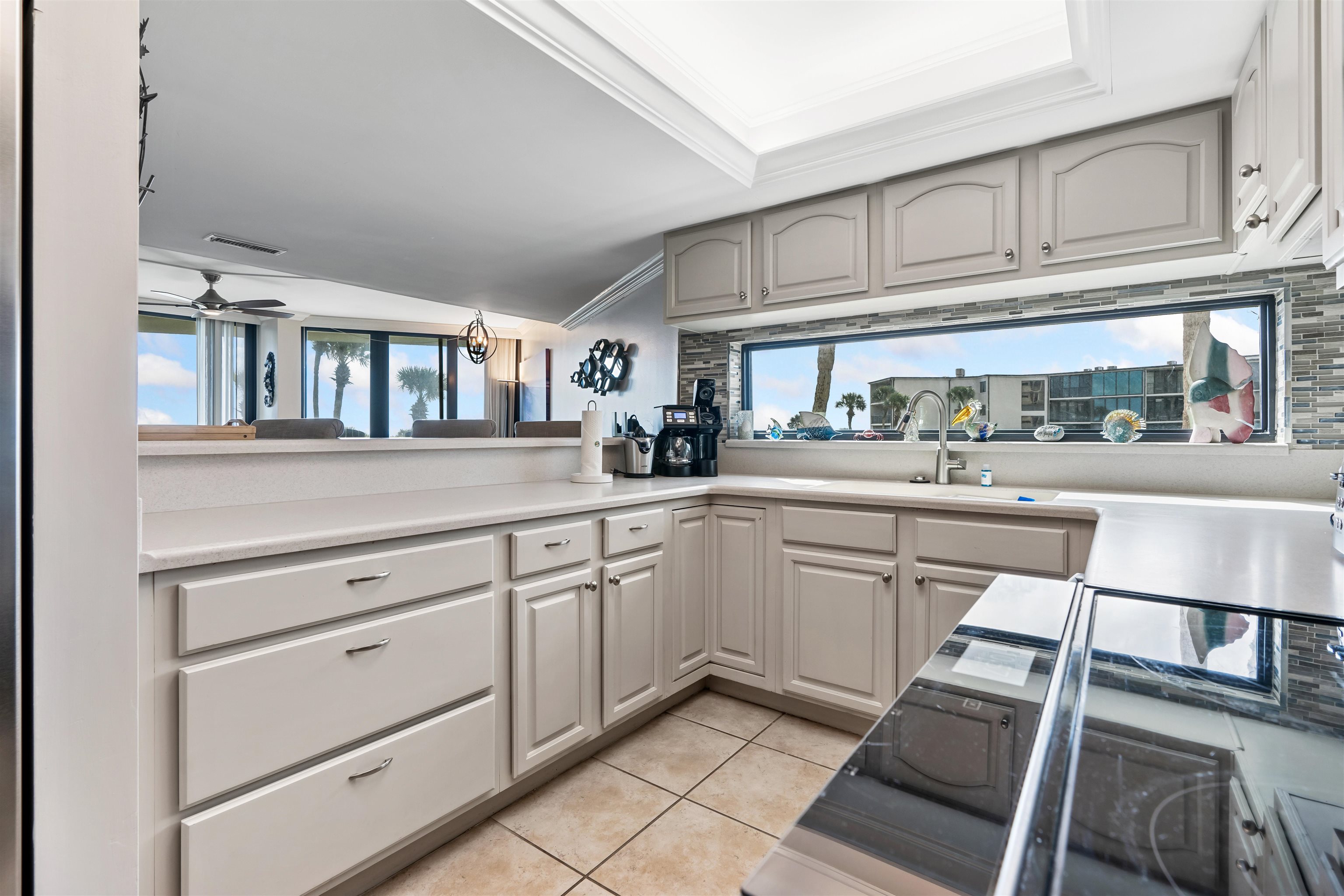 Image 4 of 69 For 2 Dondanville Rd  207