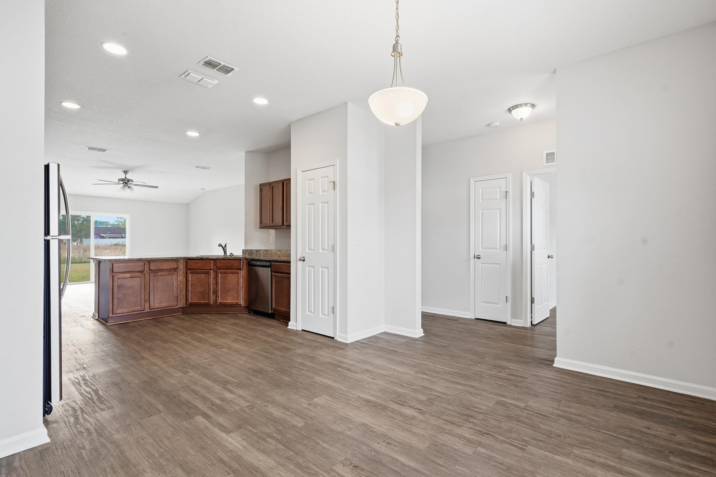 Image 7 of 33 For 8772 Kaye Ln