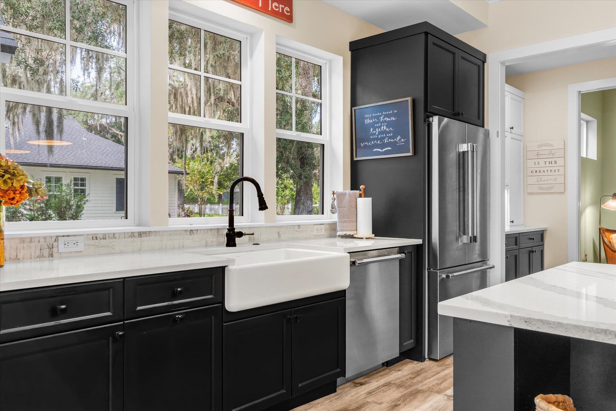 Image 22 of 68 For 29318 Grandview Manor