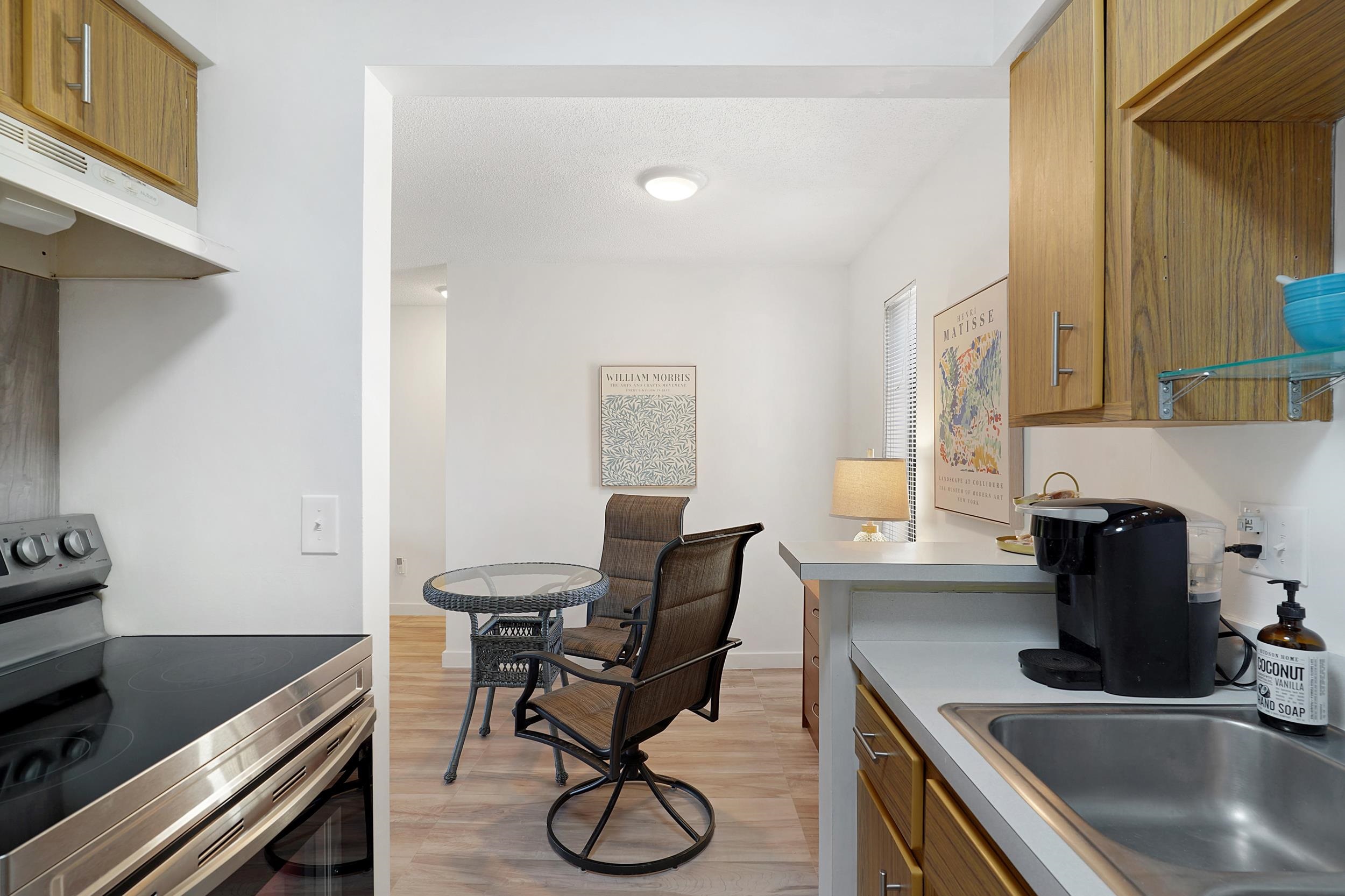 Image 13 of 21 For 600 Domenico Cir  C1