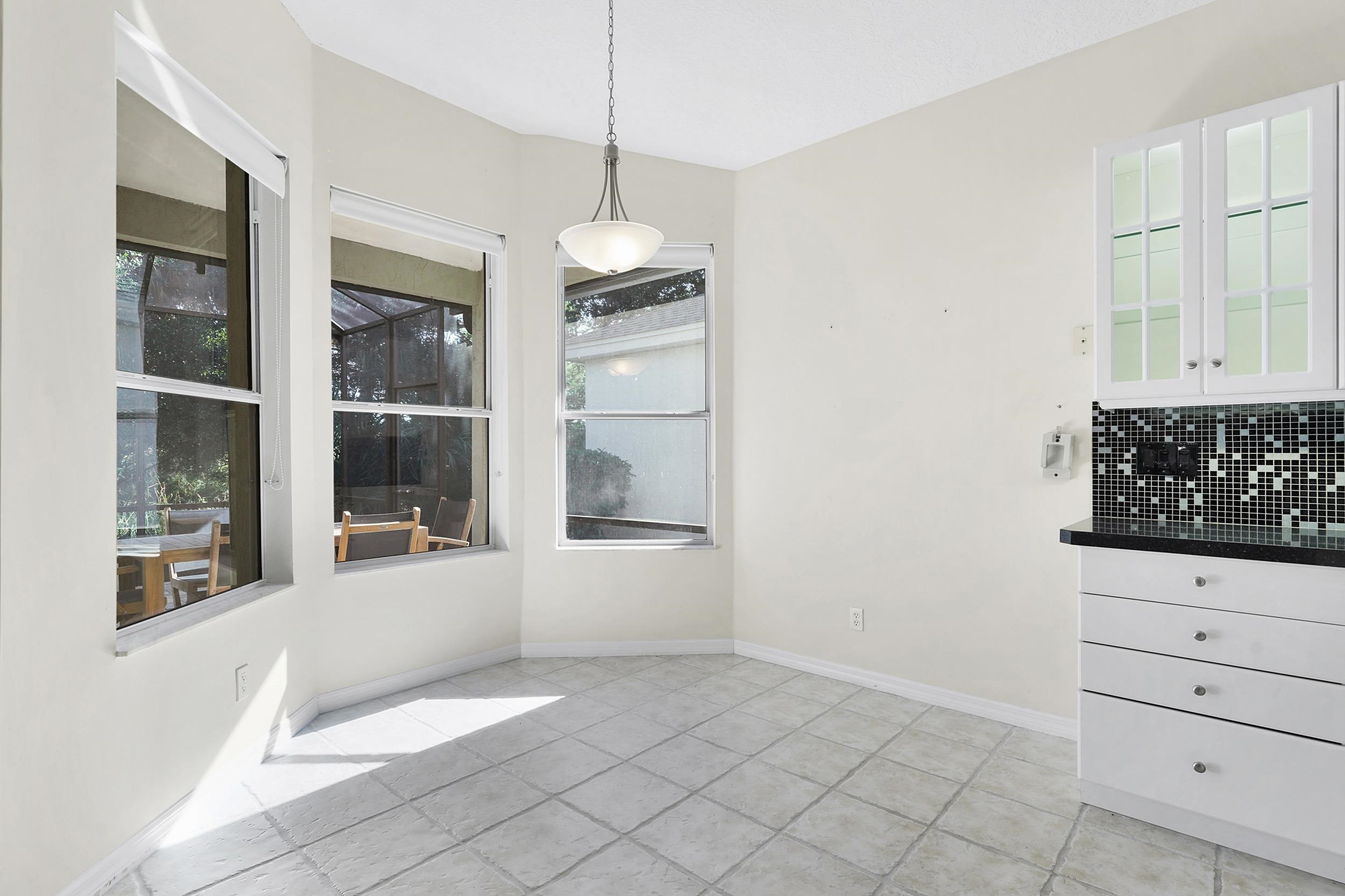 Image 23 of 36 For 624 Casa Fuerta Ln