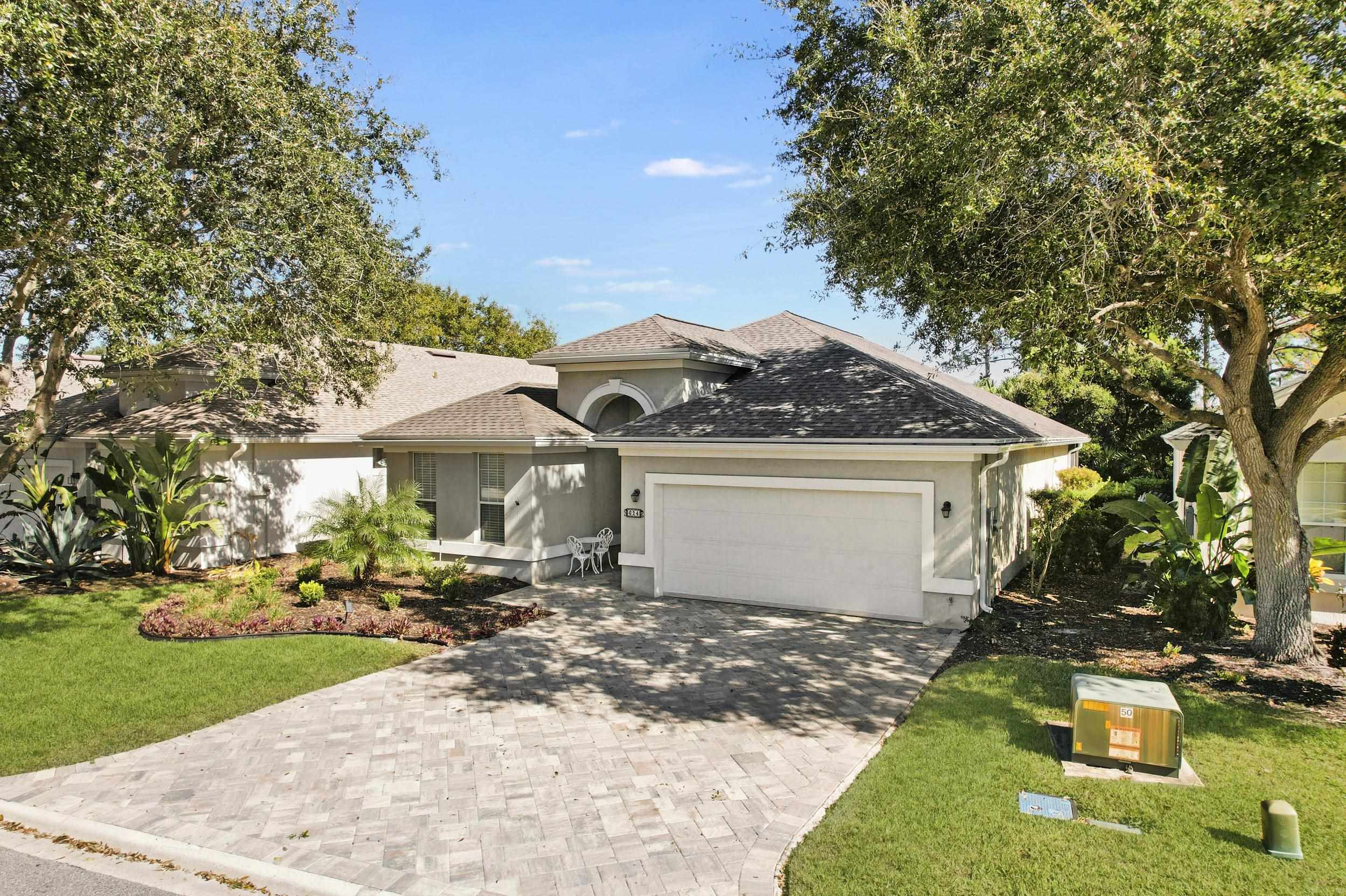 Image 3 of 36 For 624 Casa Fuerta Ln