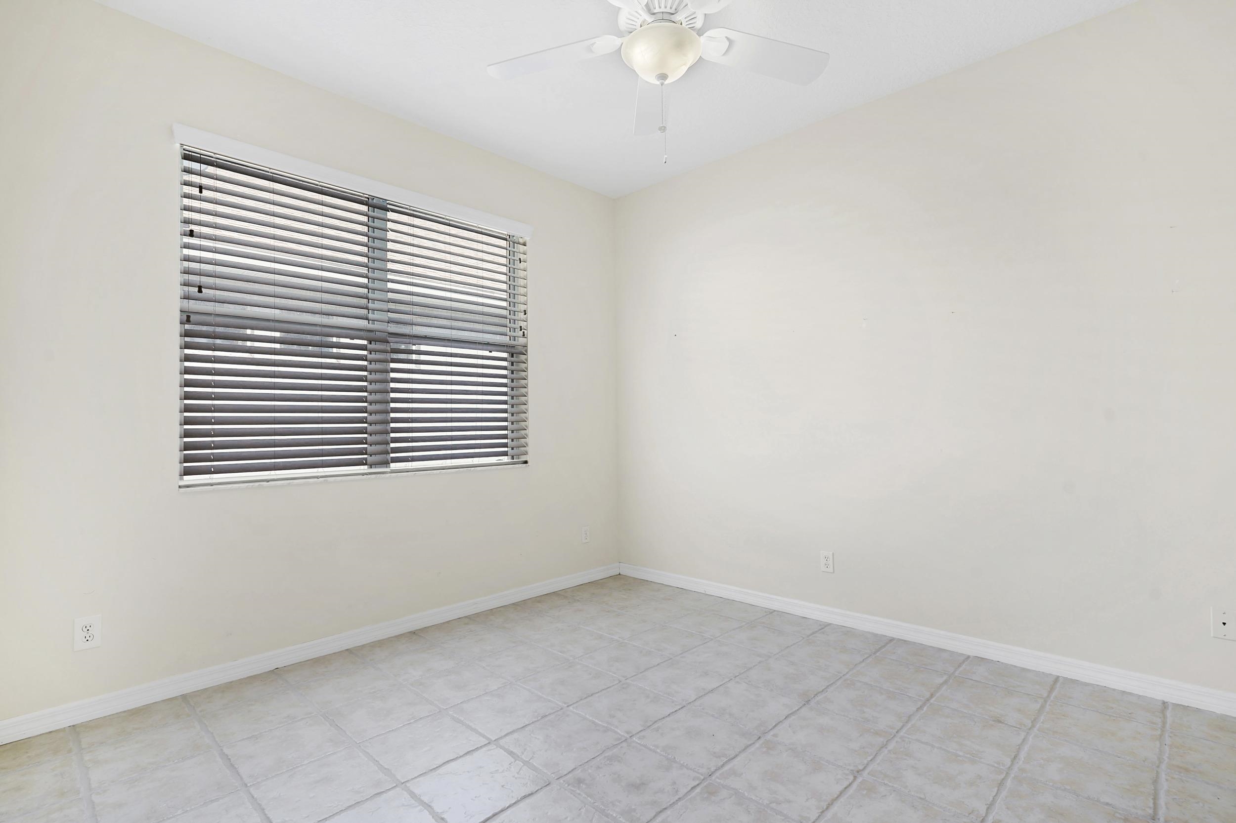 Image 9 of 36 For 624 Casa Fuerta Ln