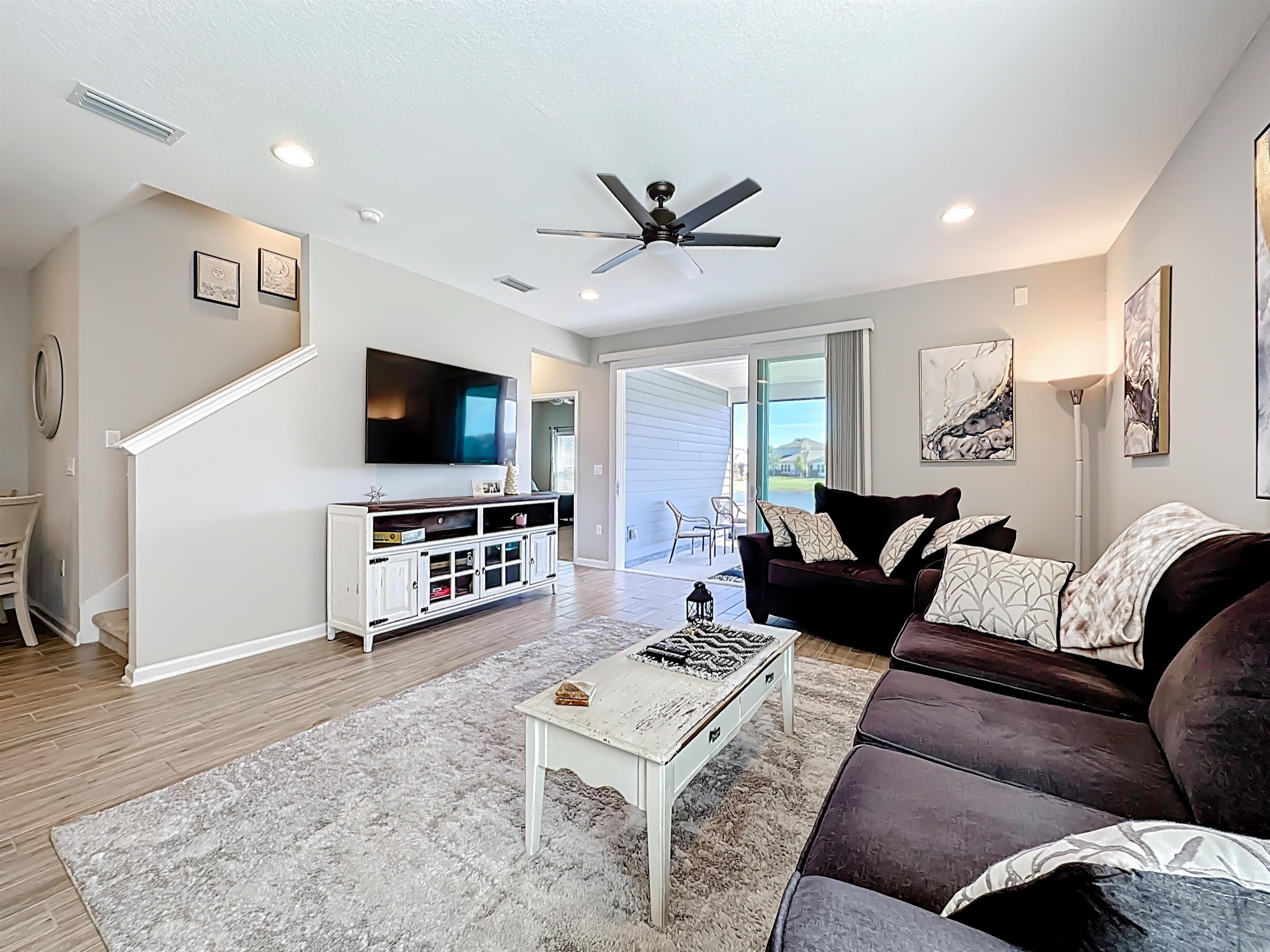 Image 21 of 49 For 126 Goodhope Ct