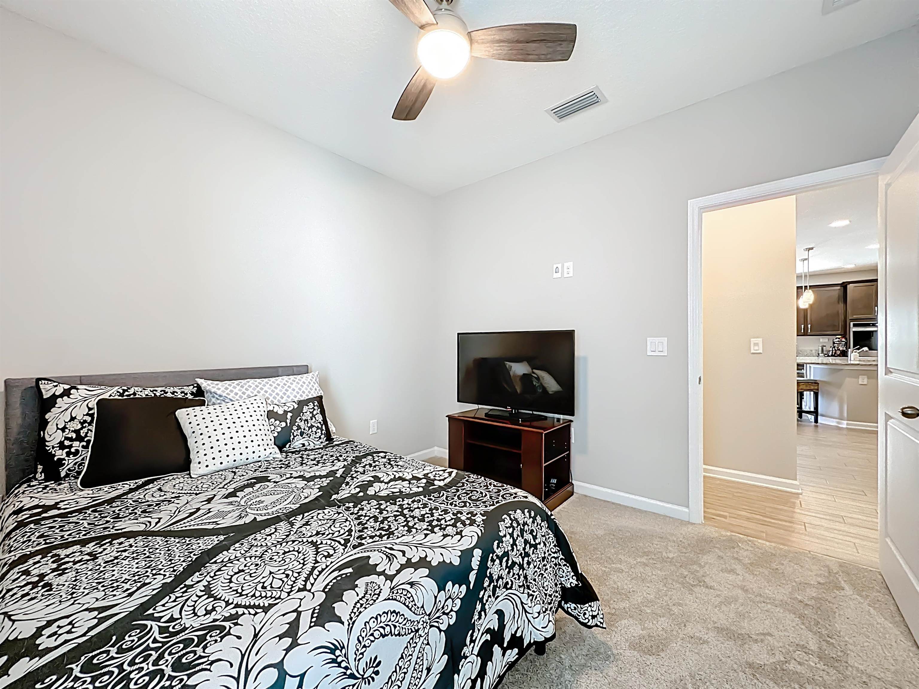 Image 32 of 49 For 126 Goodhope Ct