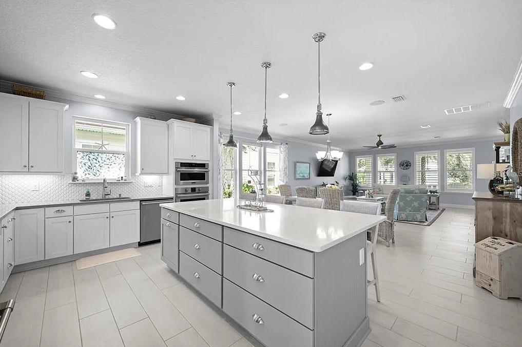 Image 10 of 50 For 31 Hidden Treasure Dr