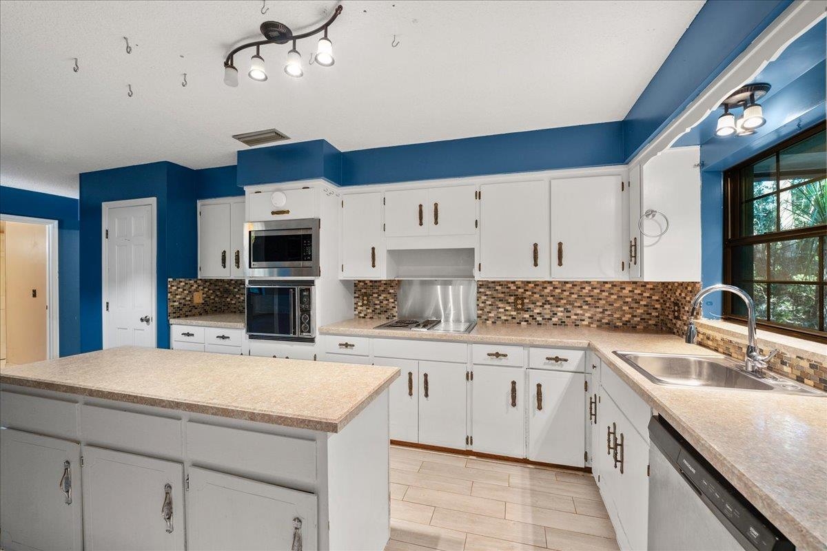 Image 12 of 42 For 3136 Country Creek Ln