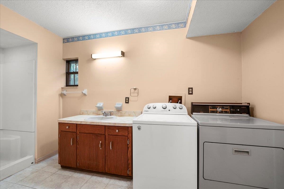 Image 13 of 42 For 3136 Country Creek Ln