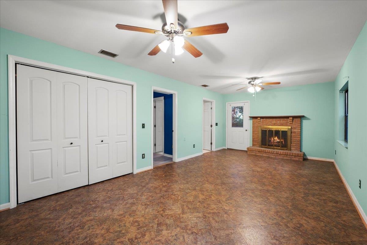 Image 15 of 42 For 3136 Country Creek Ln