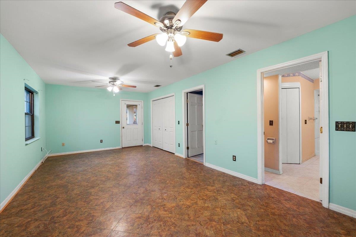 Image 16 of 42 For 3136 Country Creek Ln