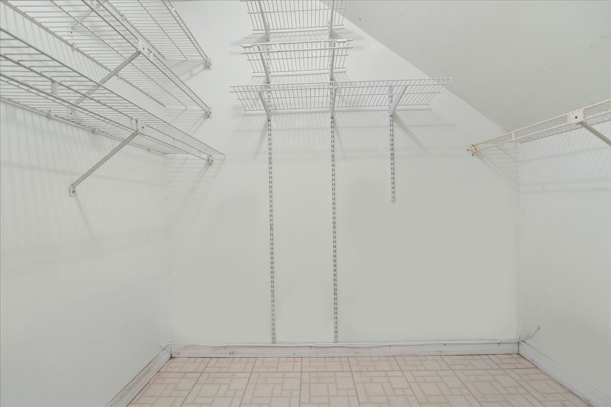 Image 19 of 42 For 3136 Country Creek Ln