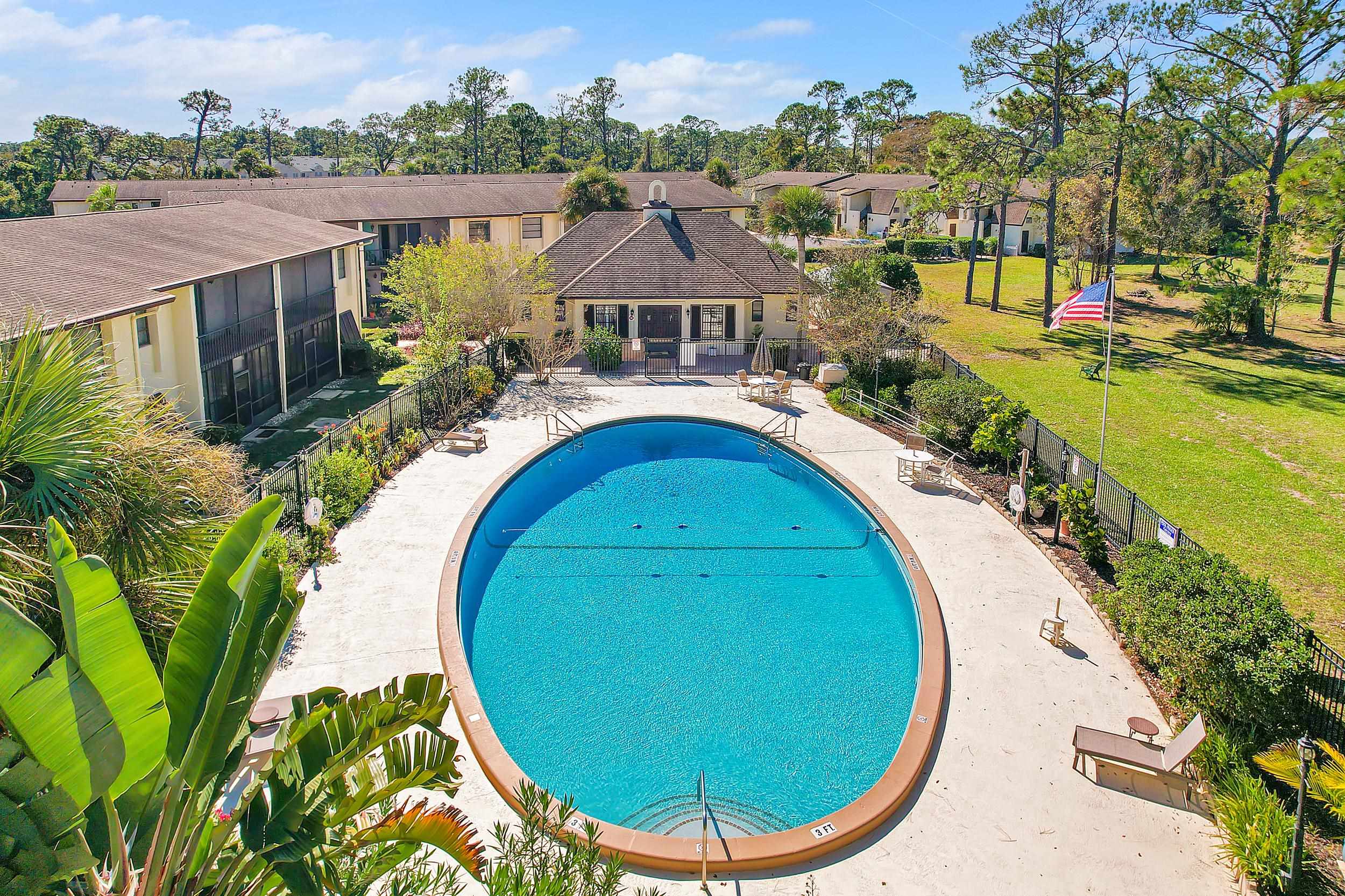 Image 16 of 21 For 600 Domenico Cir  C1