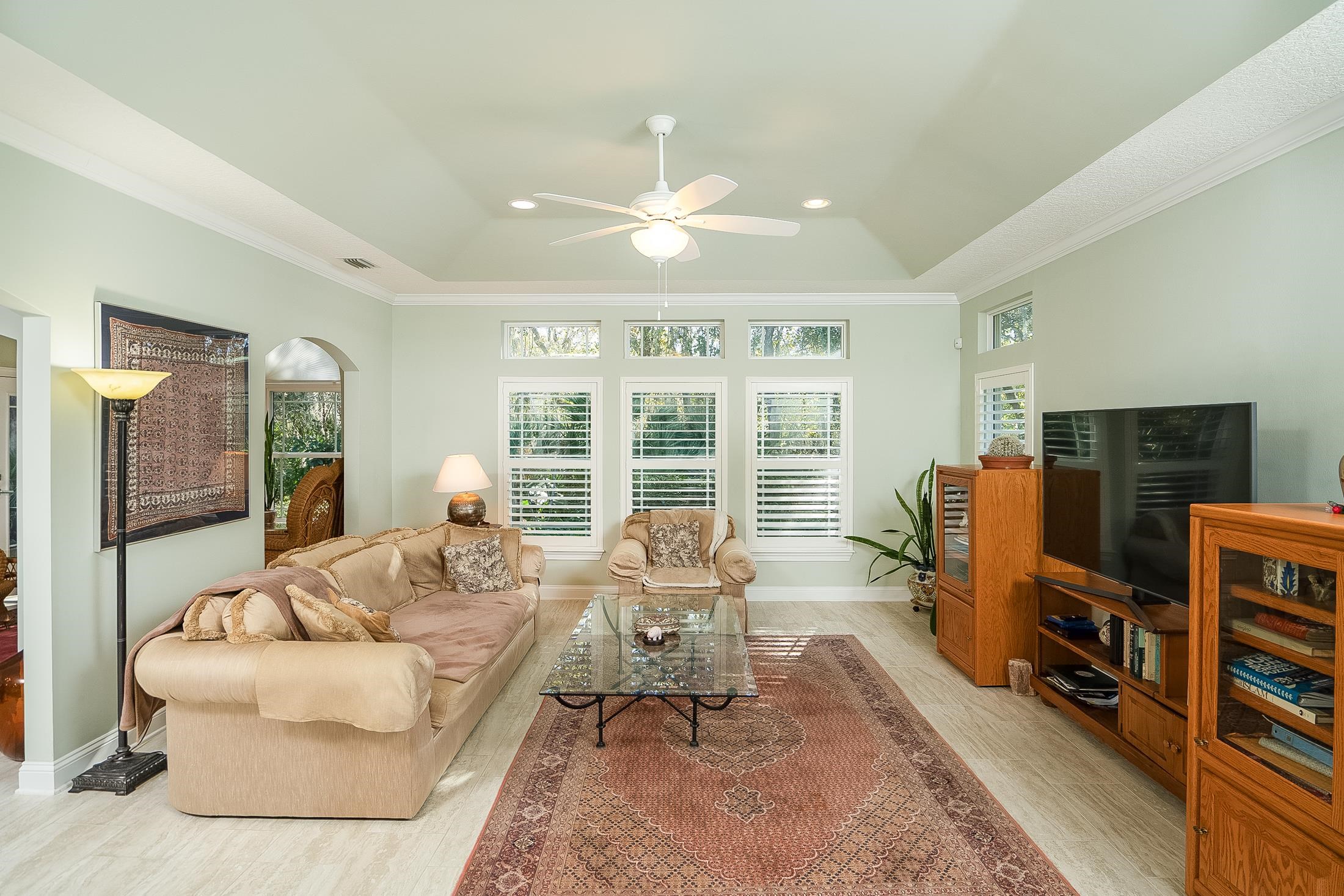 Image 10 of 99 For 264 Seloy Dr