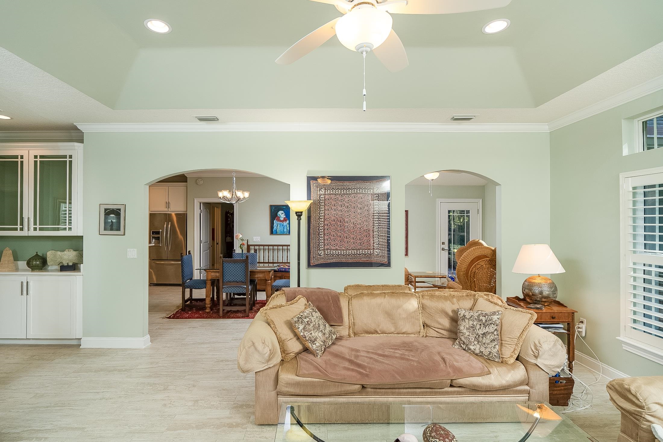 Image 13 of 99 For 264 Seloy Dr