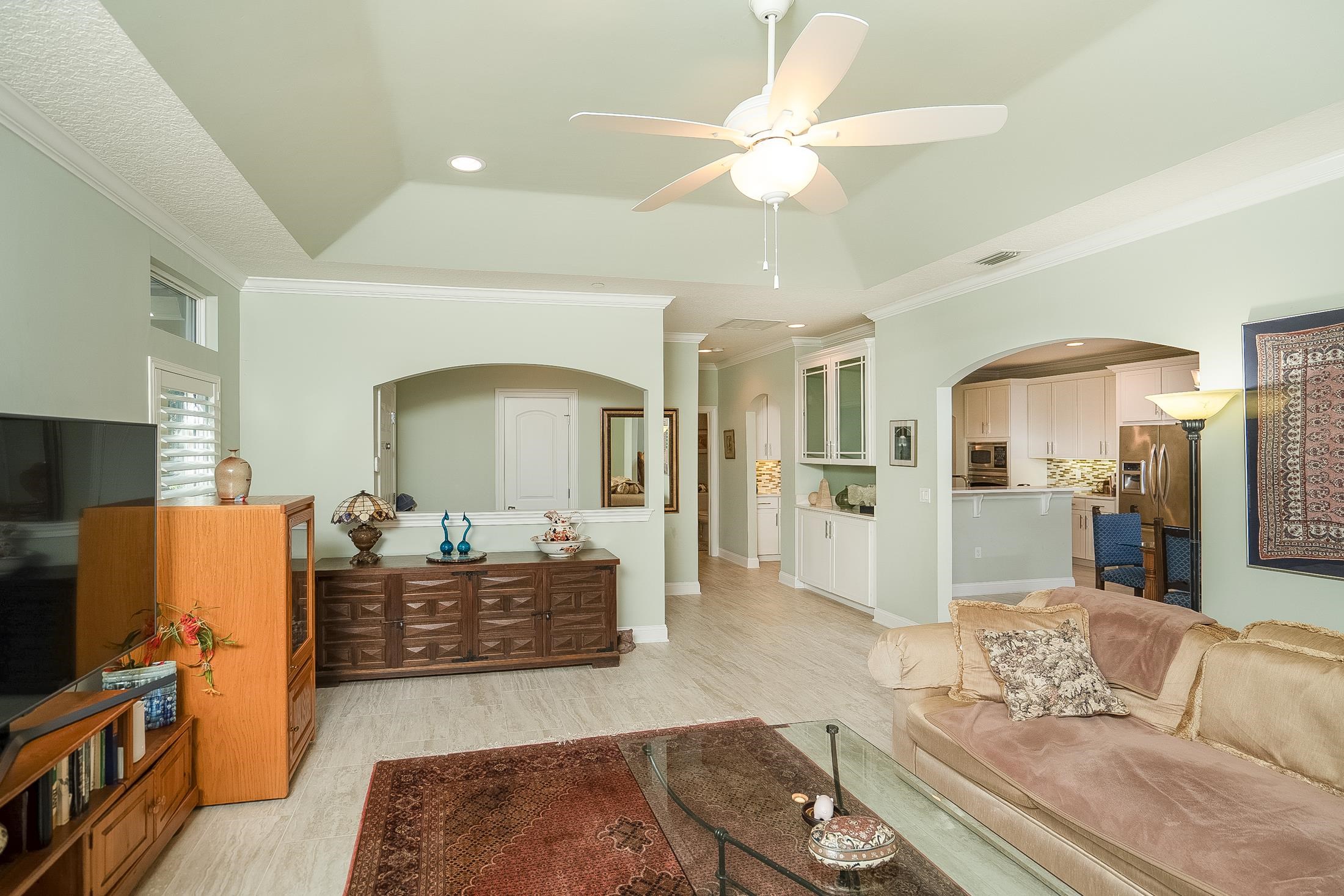 Image 15 of 99 For 264 Seloy Dr