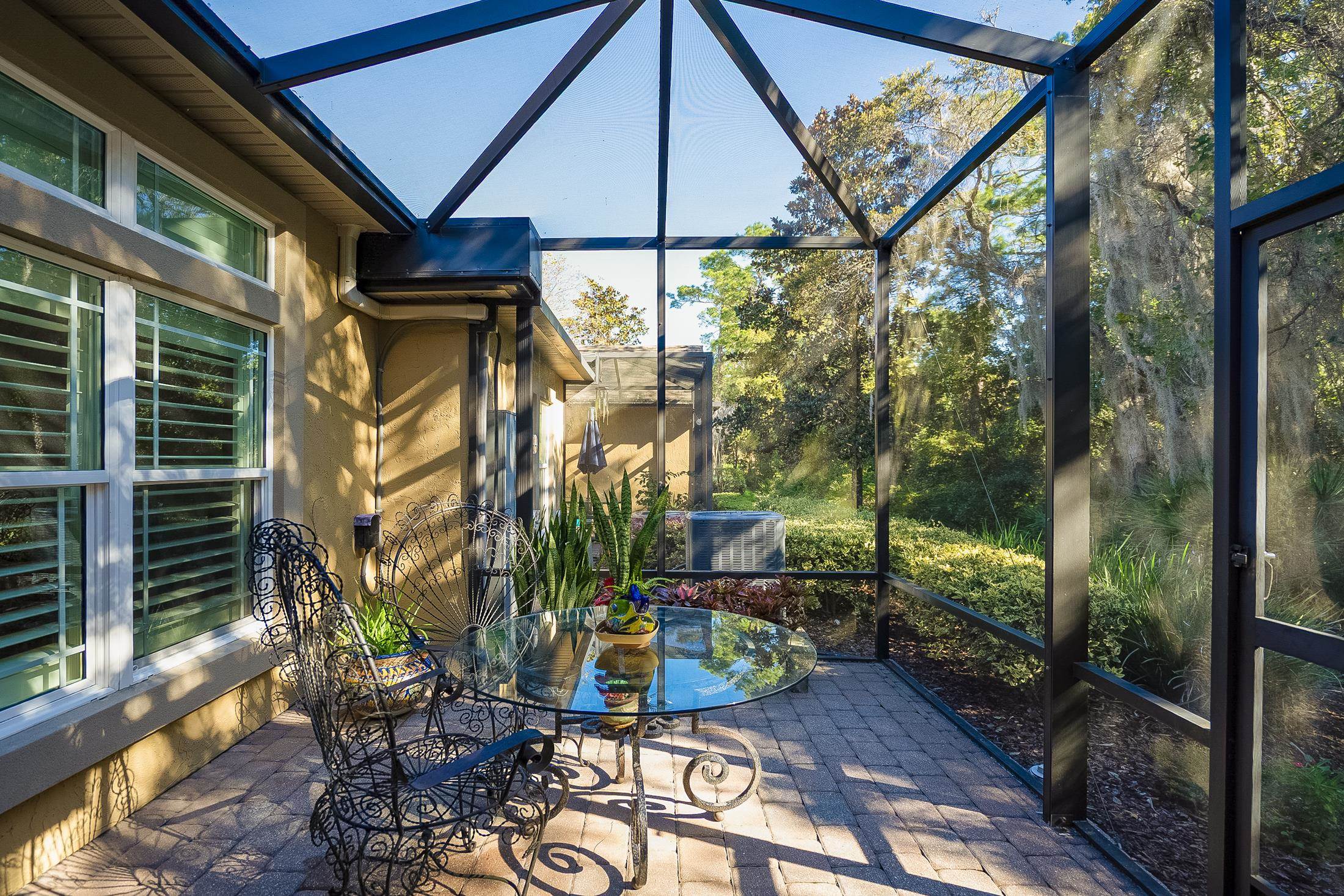 Image 19 of 99 For 264 Seloy Dr