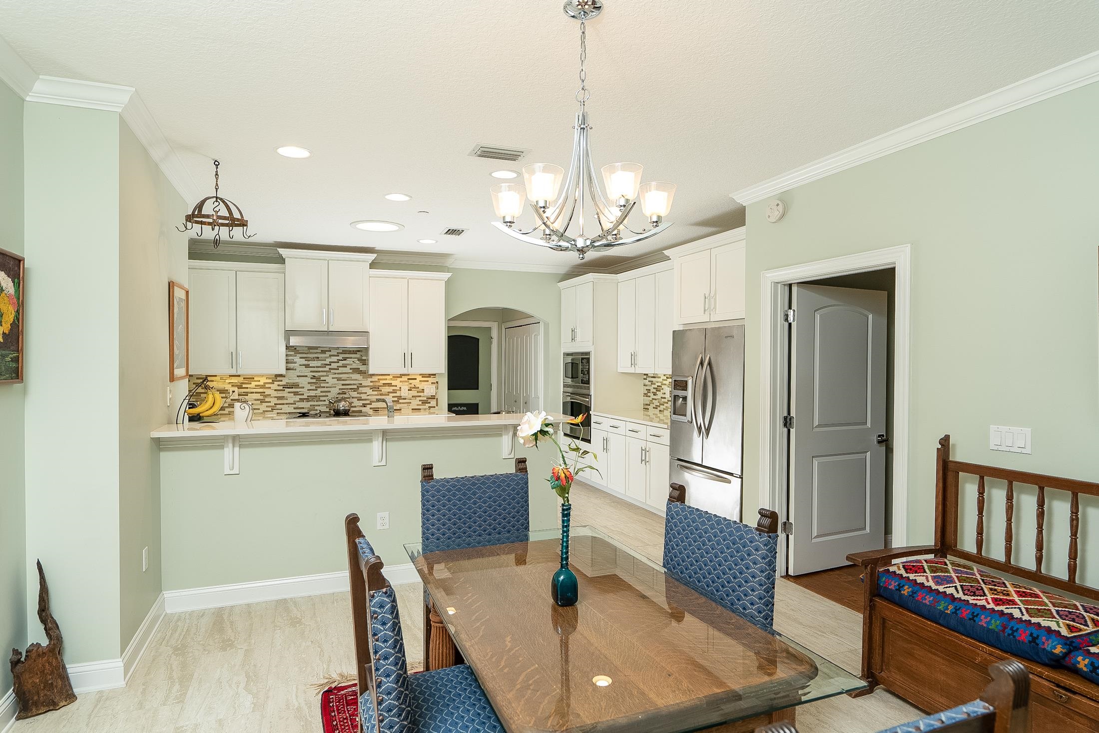 Image 22 of 99 For 264 Seloy Dr