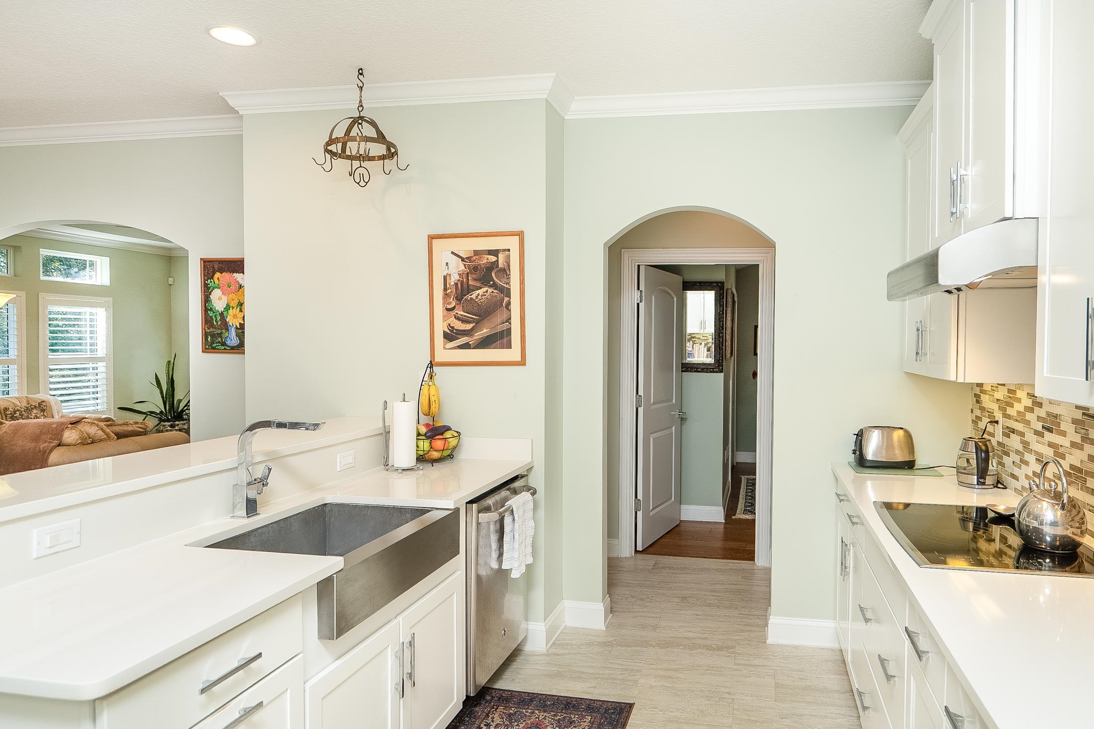 Image 28 of 99 For 264 Seloy Dr