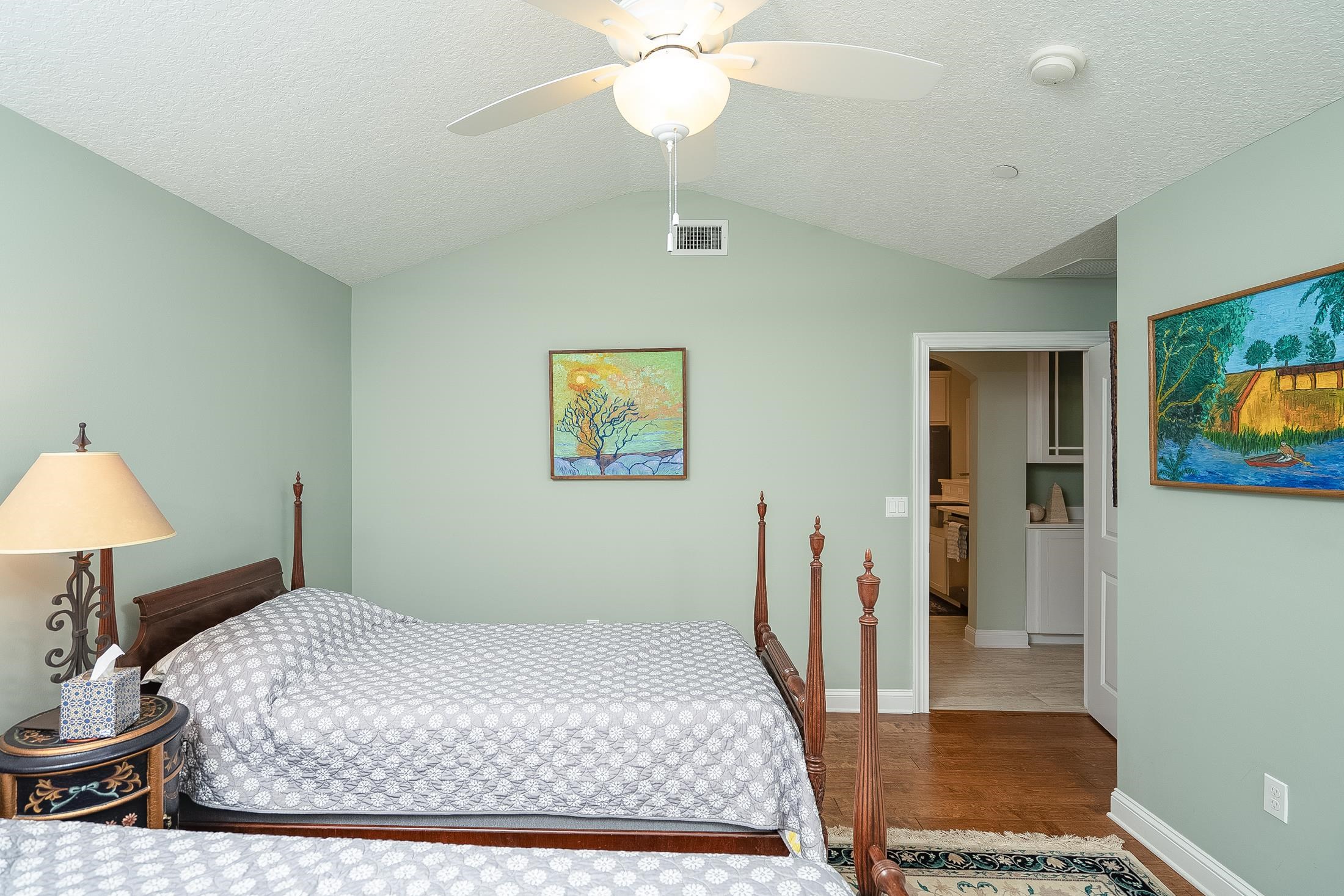 Image 46 of 99 For 264 Seloy Dr