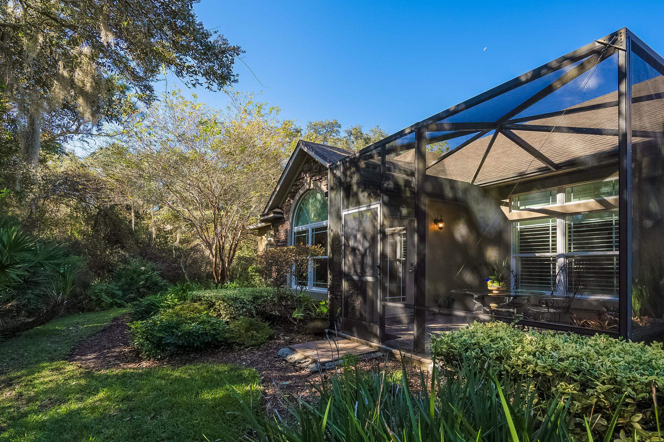 Image 57 of 99 For 264 Seloy Dr