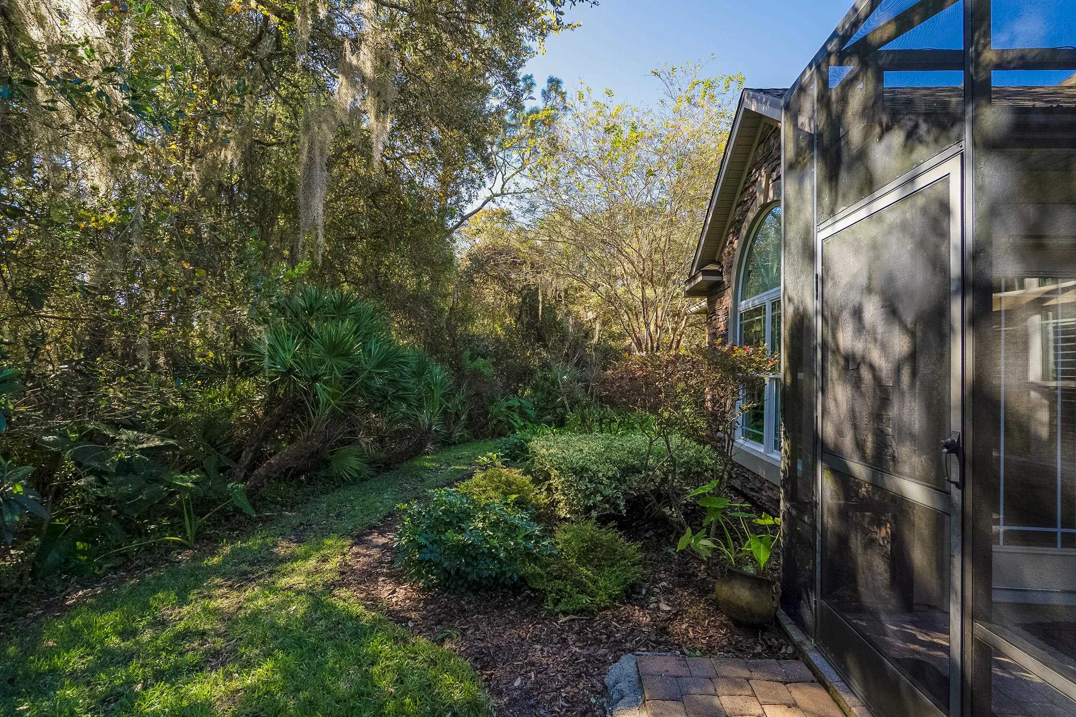 Image 58 of 99 For 264 Seloy Dr