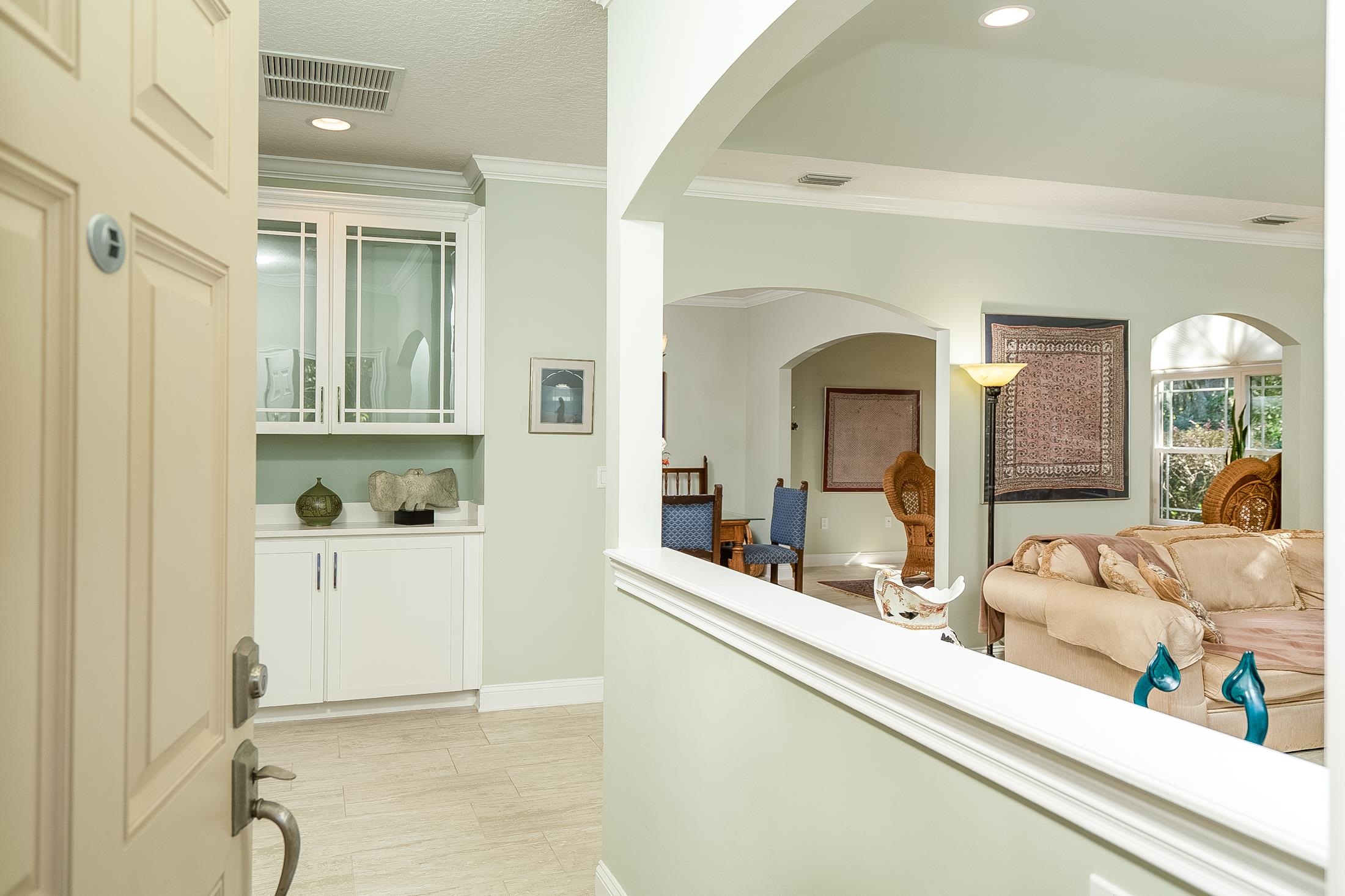 Image 8 of 99 For 264 Seloy Dr