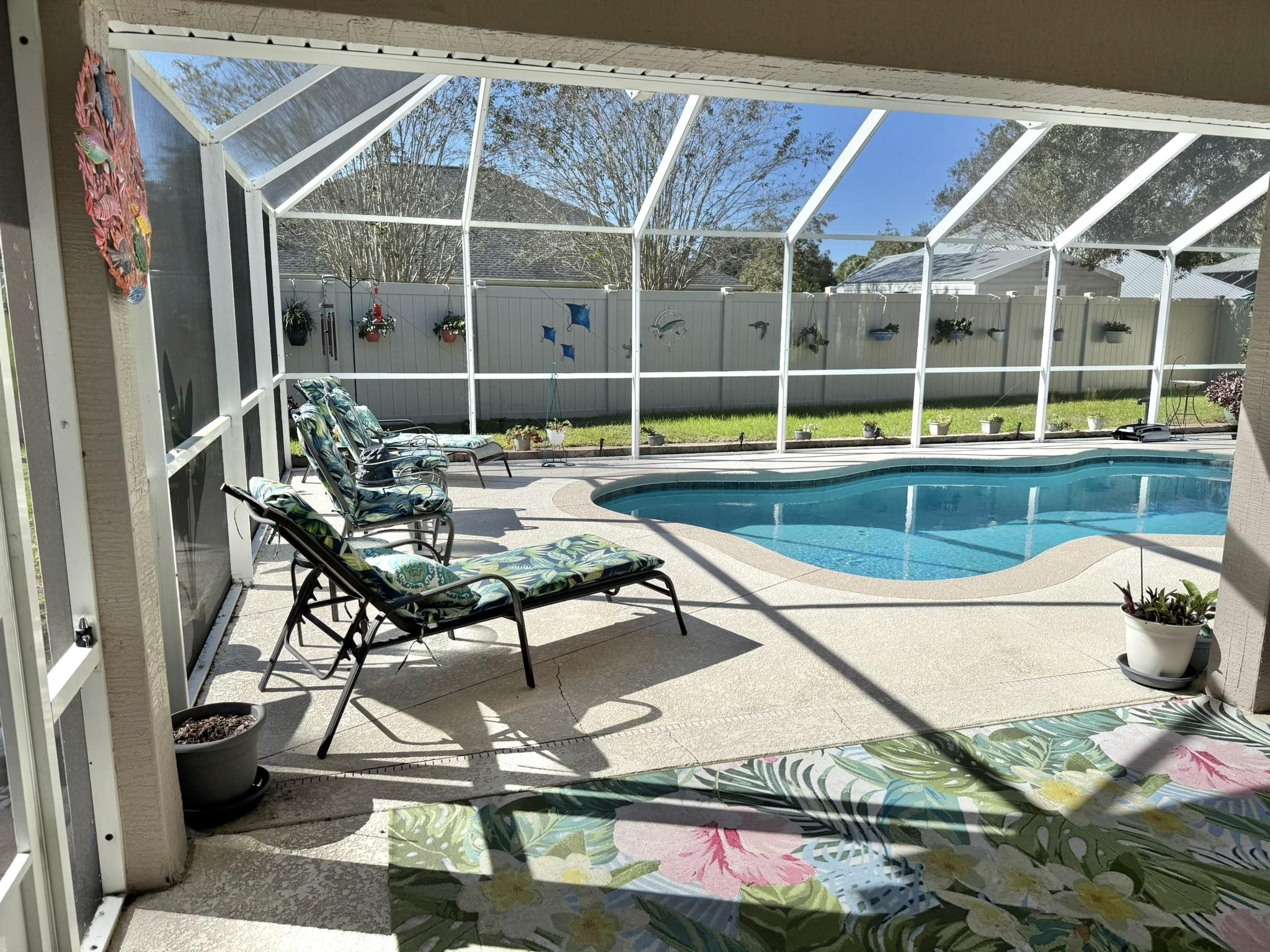 Image 27 of 61 For 209 Saranac Ln