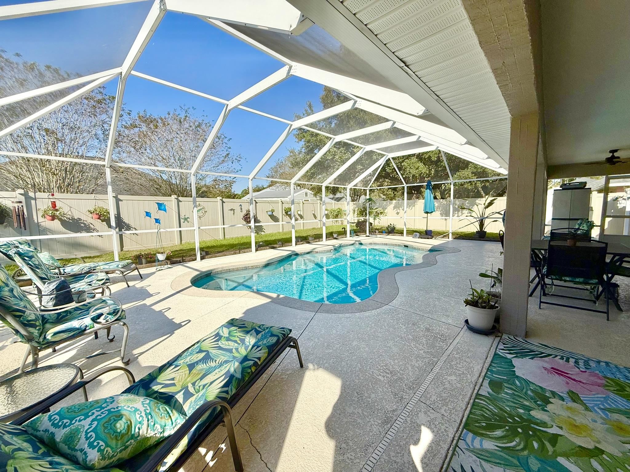 Image 29 of 61 For 209 Saranac Ln