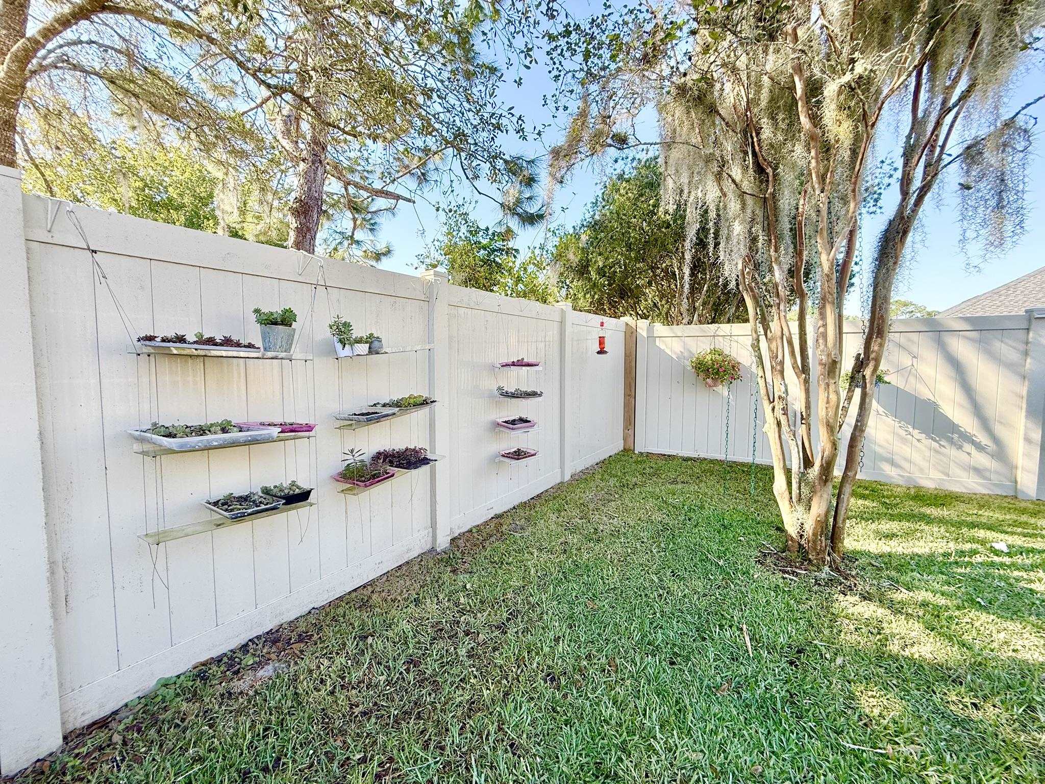 Image 42 of 61 For 209 Saranac Ln