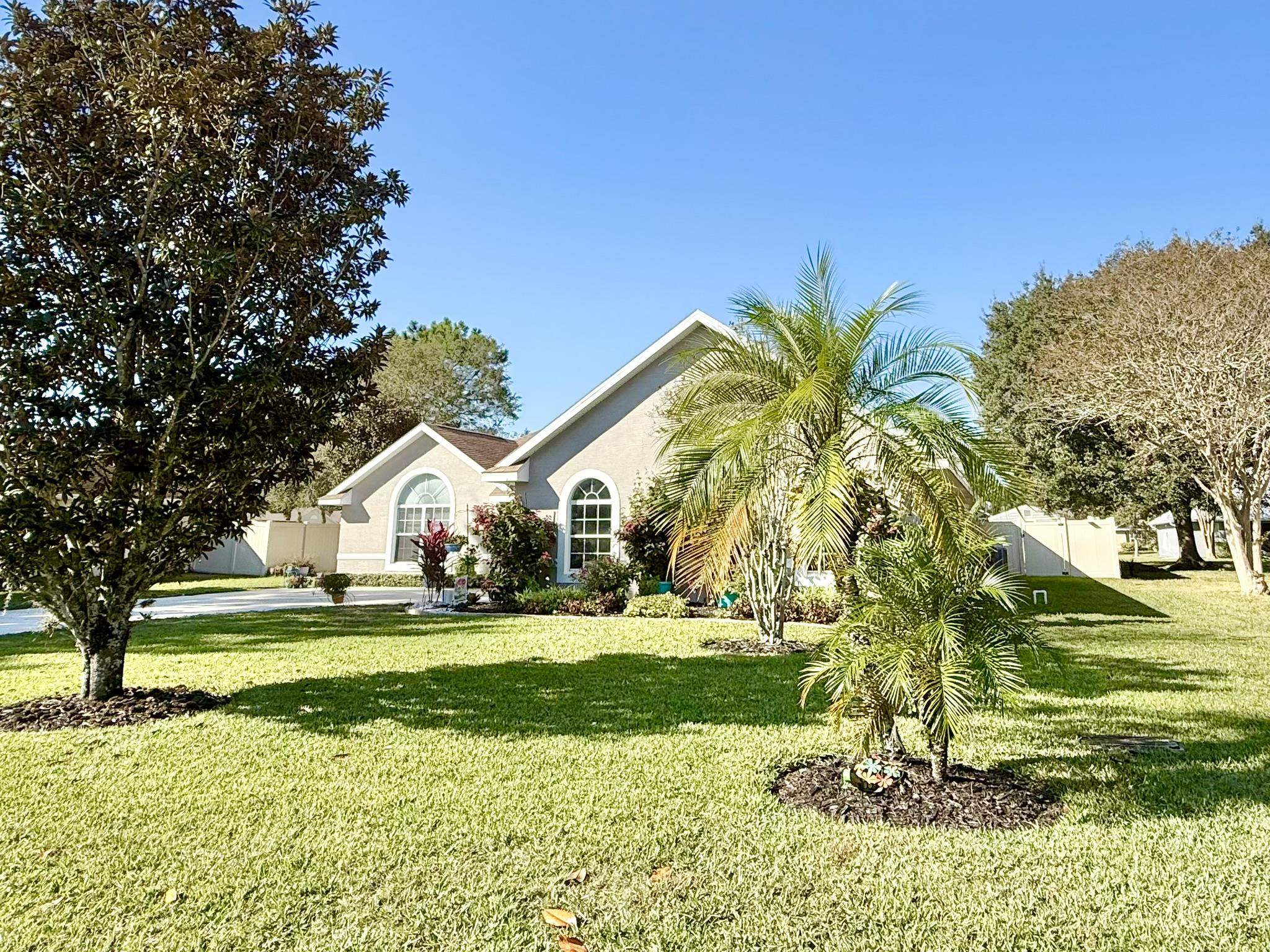 Image 5 of 61 For 209 Saranac Ln