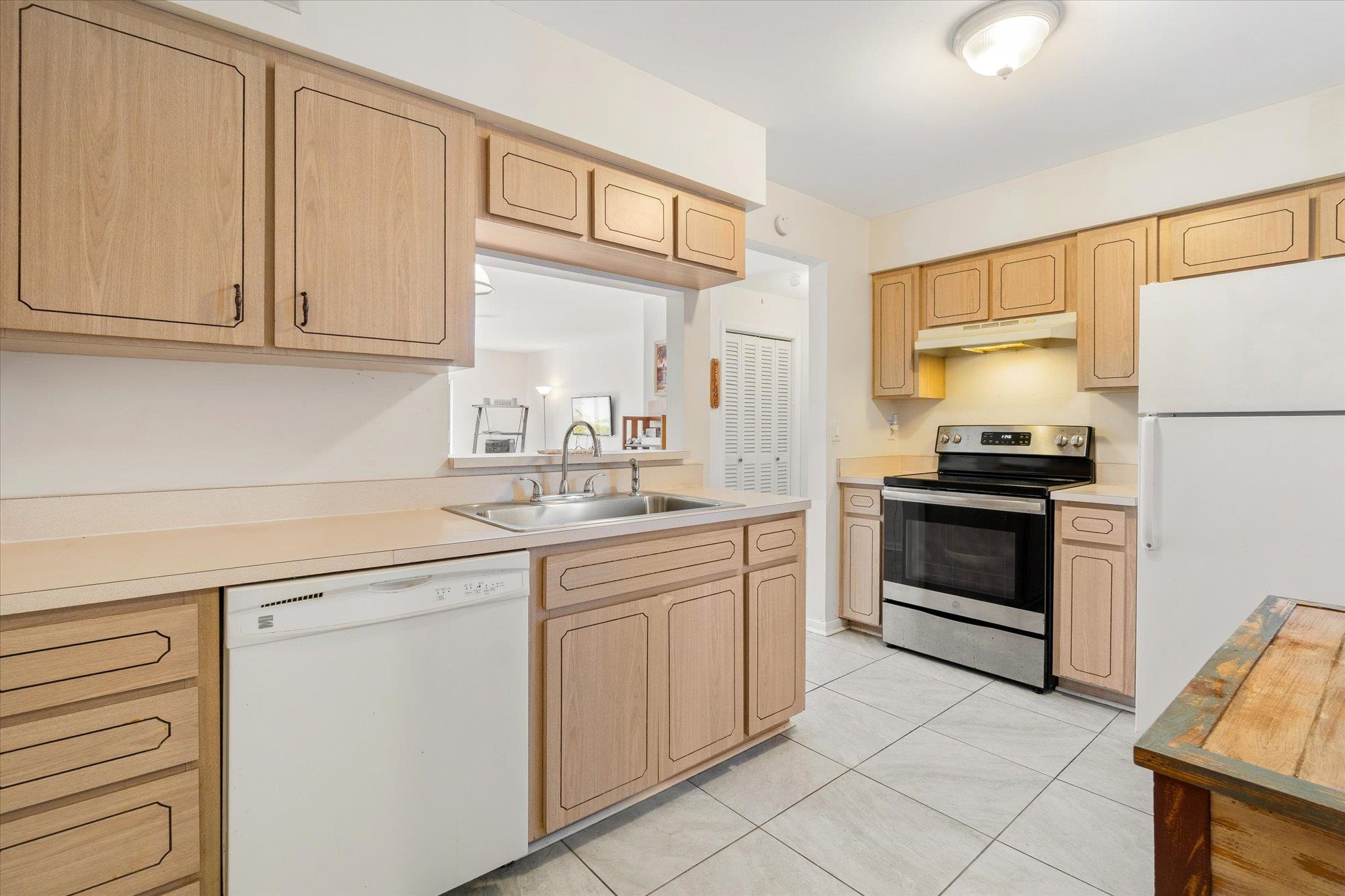 Image 10 of 35 For 600 Domenico Cir  G7