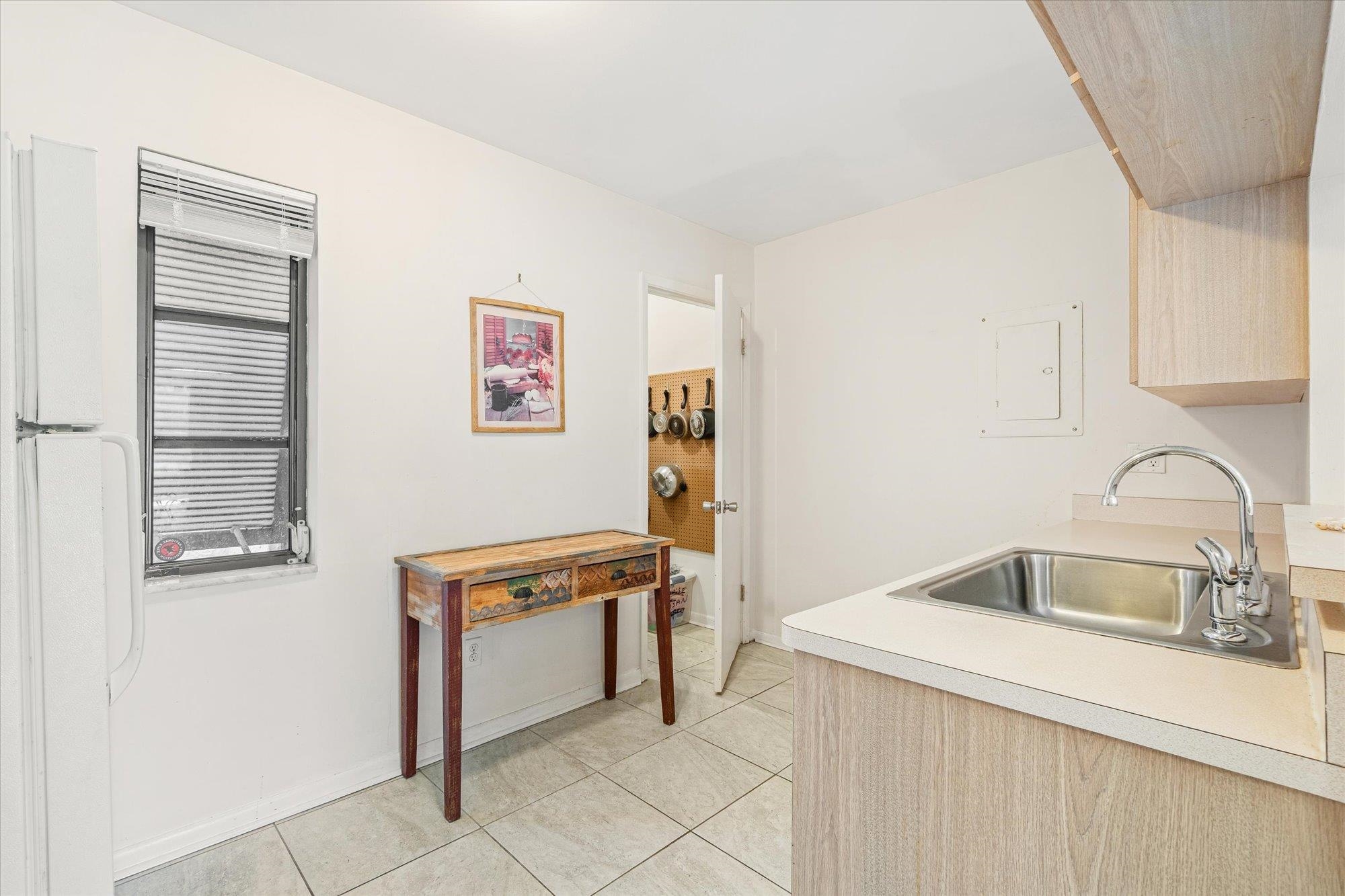 Image 11 of 35 For 600 Domenico Cir  G7