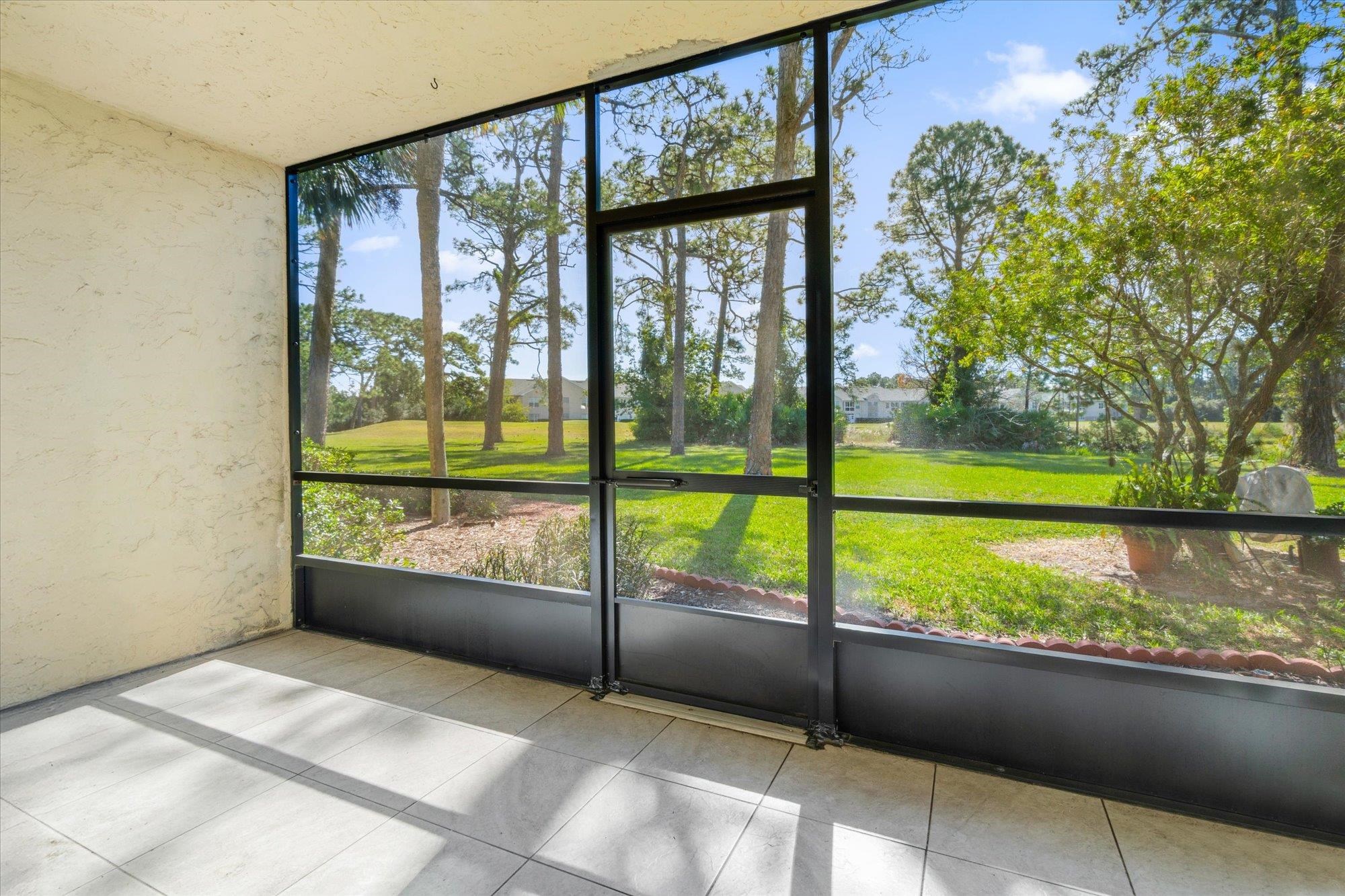 Image 22 of 35 For 600 Domenico Cir  G7