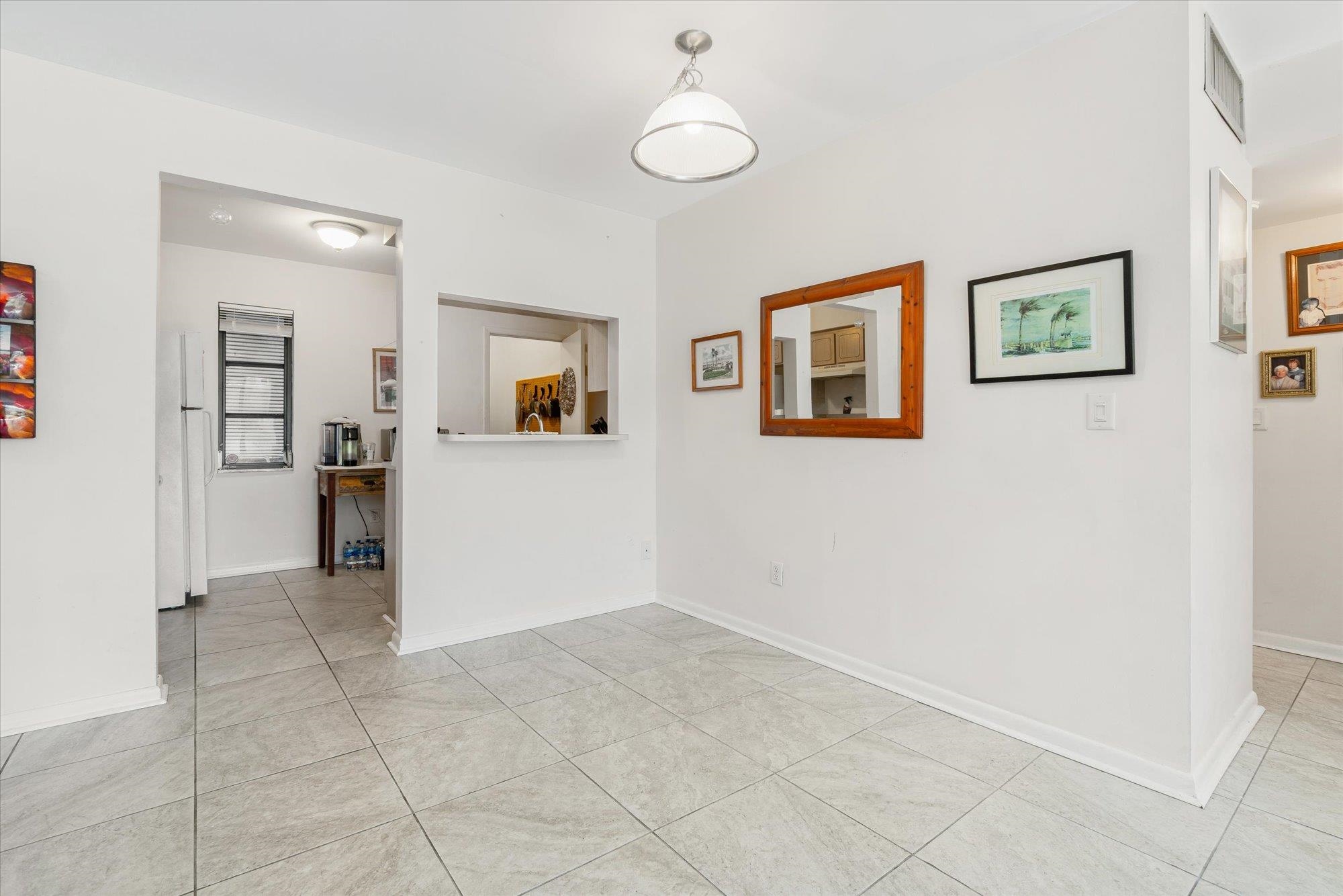 Image 7 of 35 For 600 Domenico Cir  G7