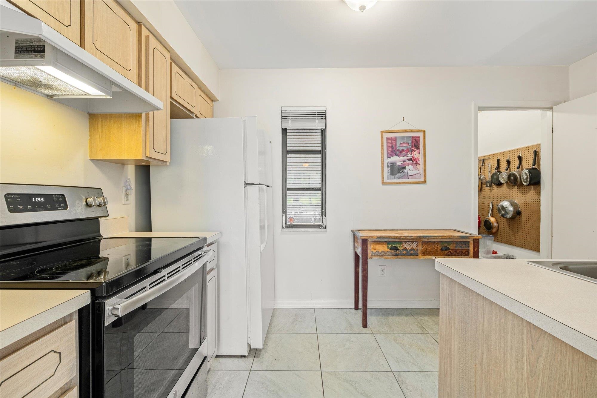 Image 9 of 35 For 600 Domenico Cir  G7