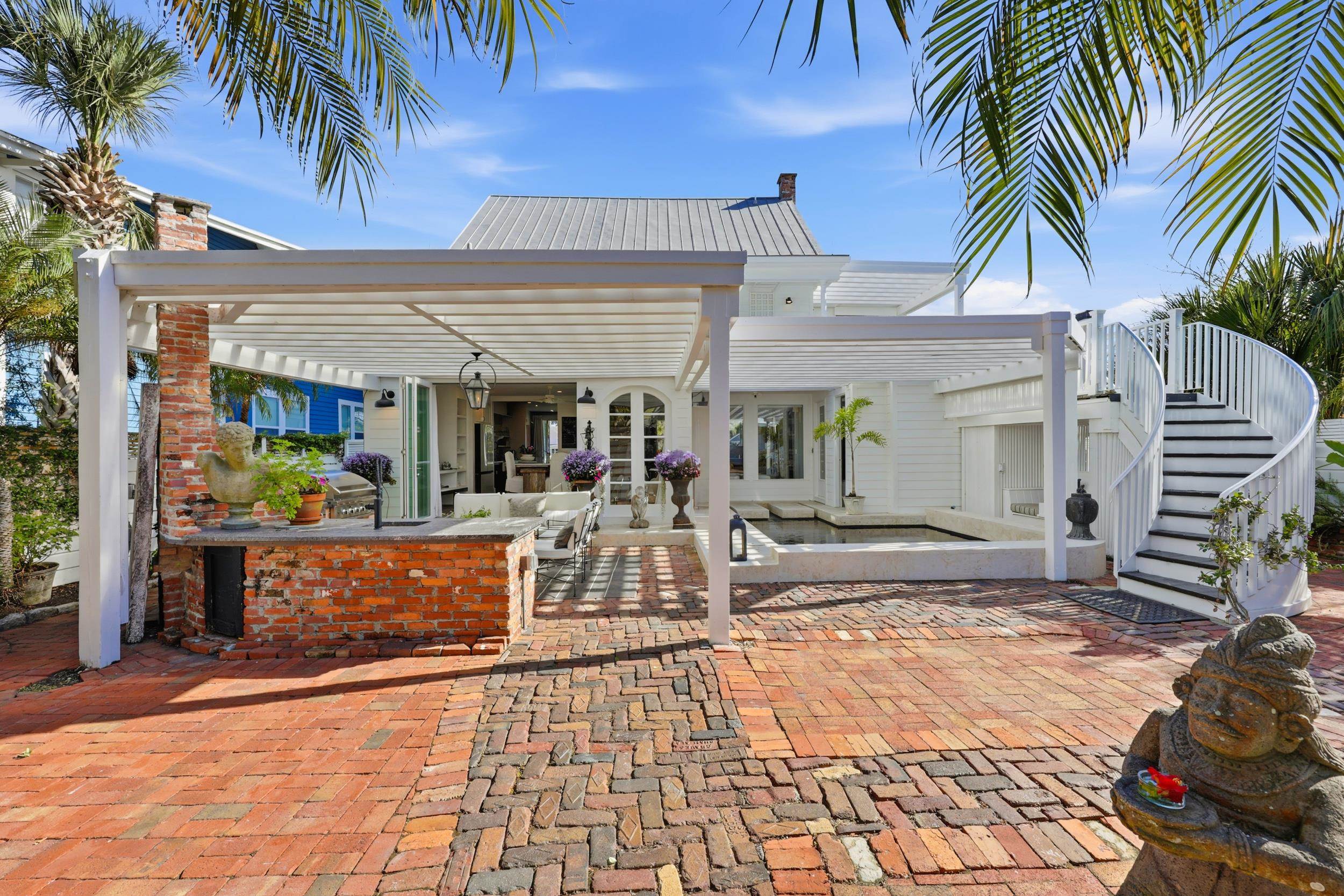 Image 13 of 100 For 153 Washington St