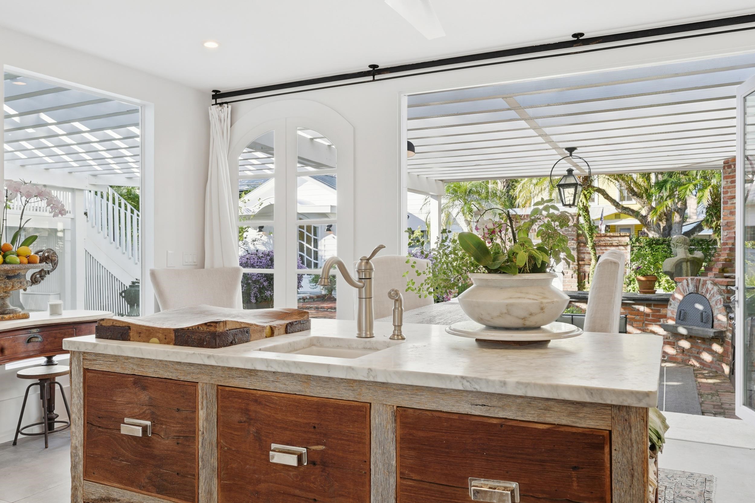 Image 26 of 100 For 153 Washington St